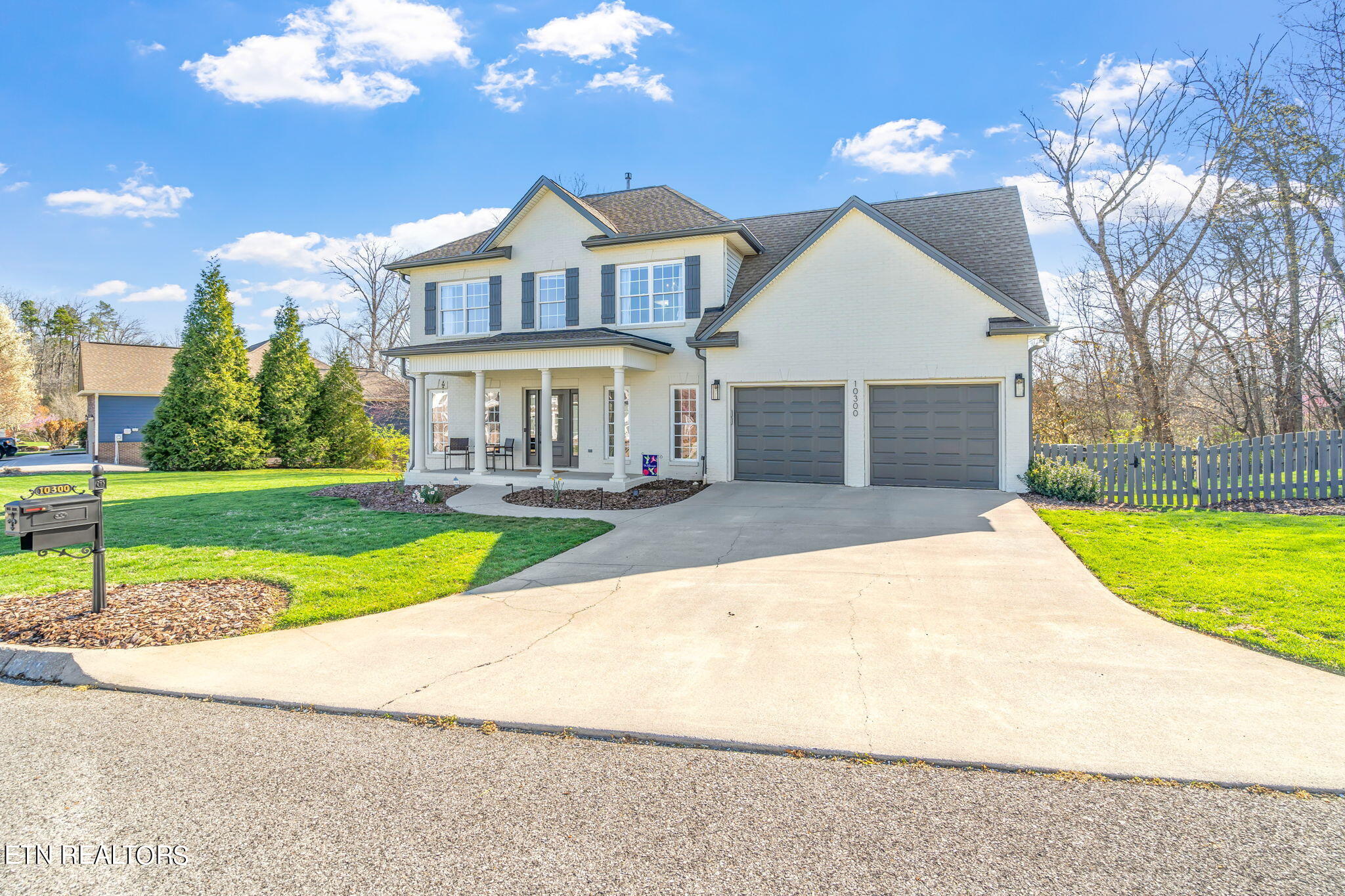 10300 Ivy Hollow Drive