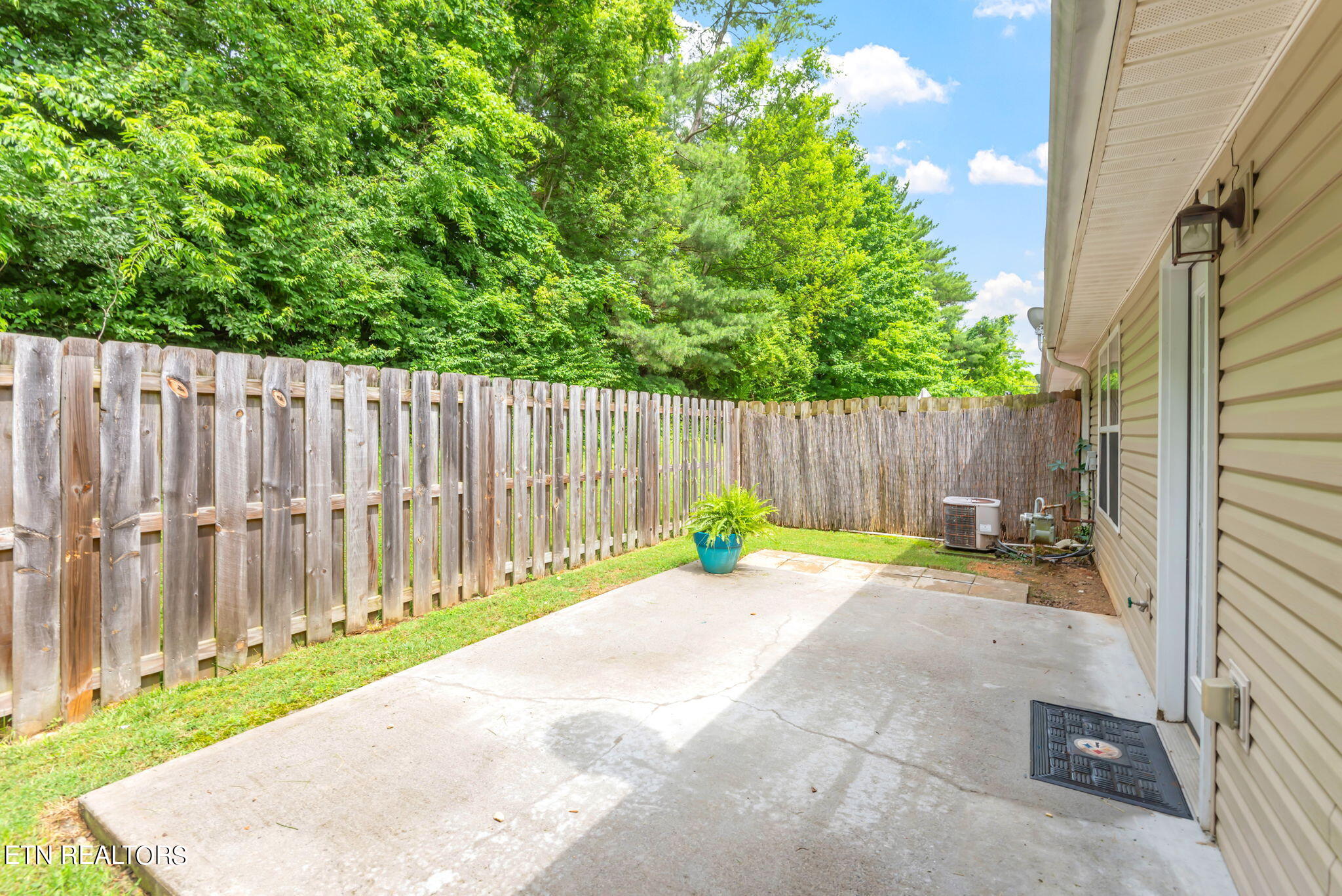 324 Silverhawk Way