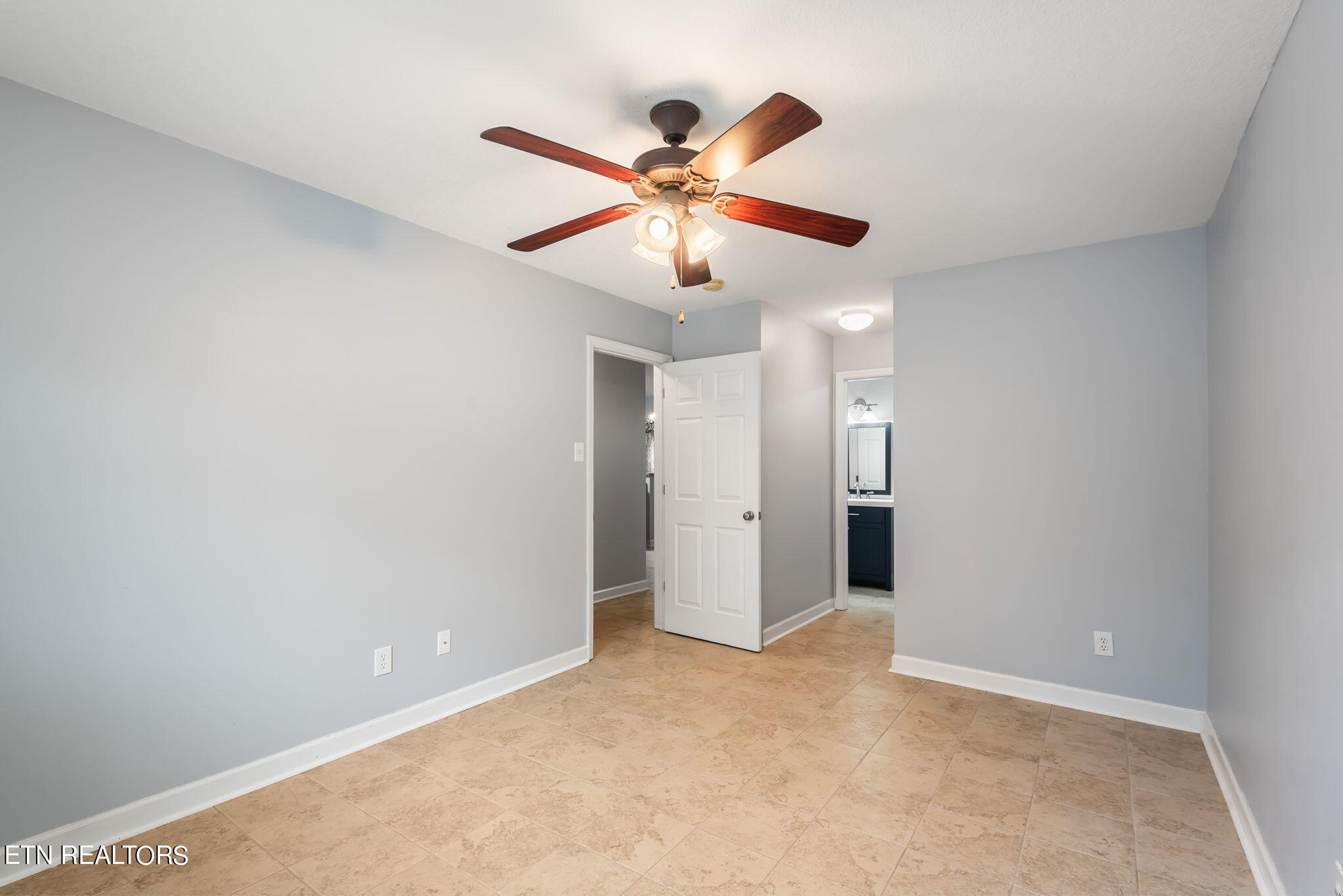 324 Silverhawk Way
