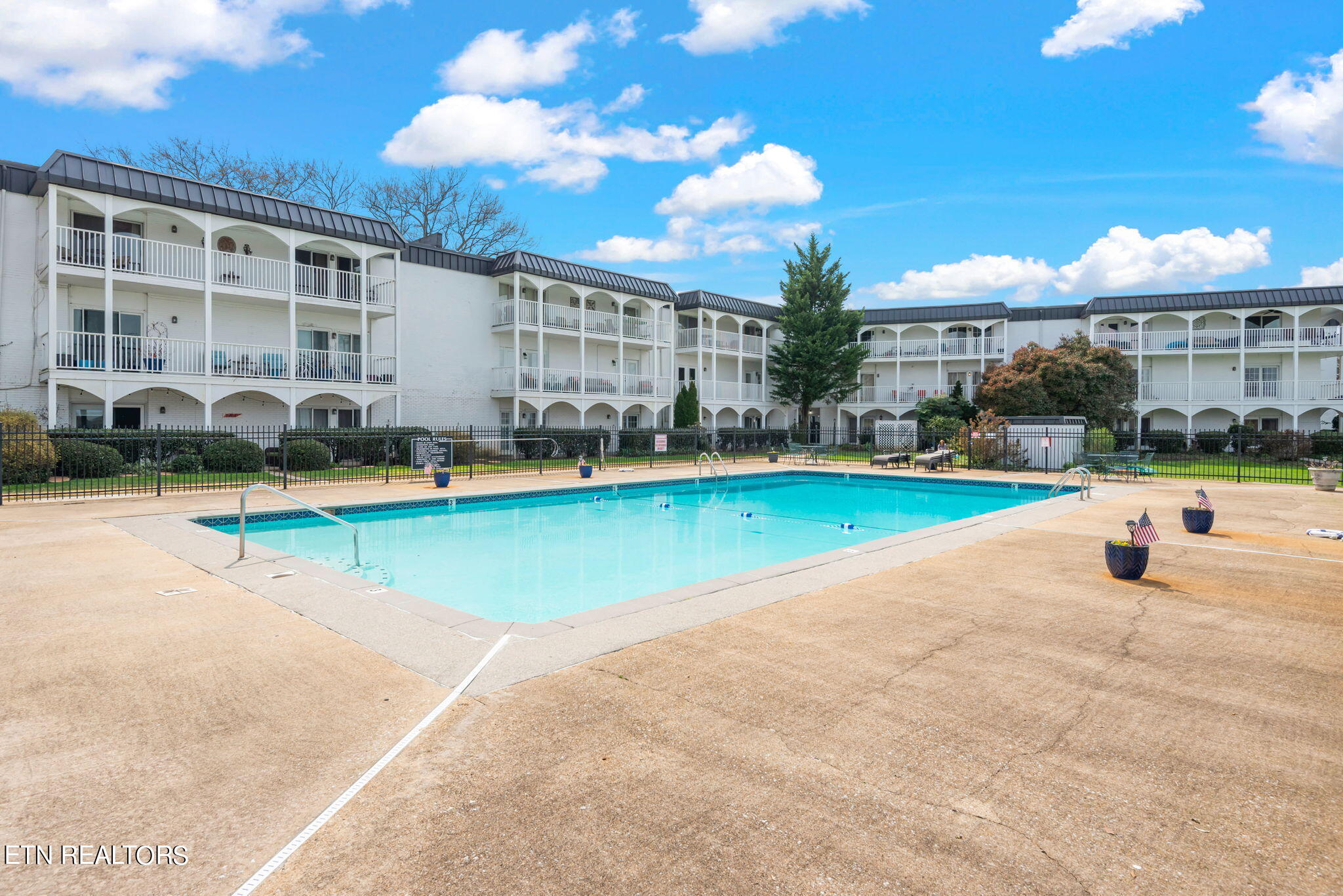 5709 Lyons View Pike, 1109