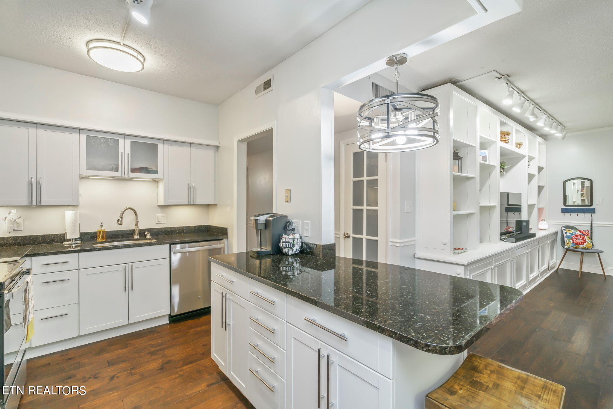 5709 Lyons View Pike, 1109
