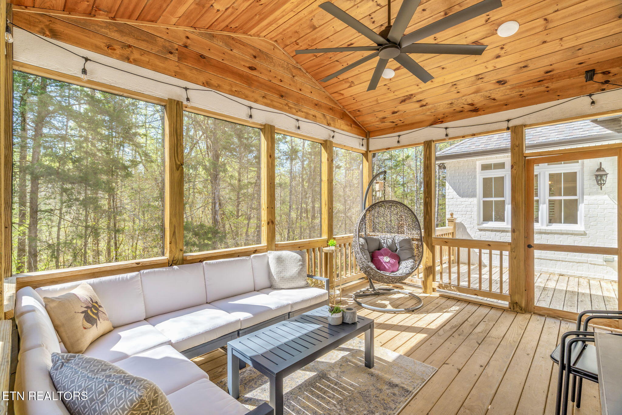 2576 Stock Creek Rd