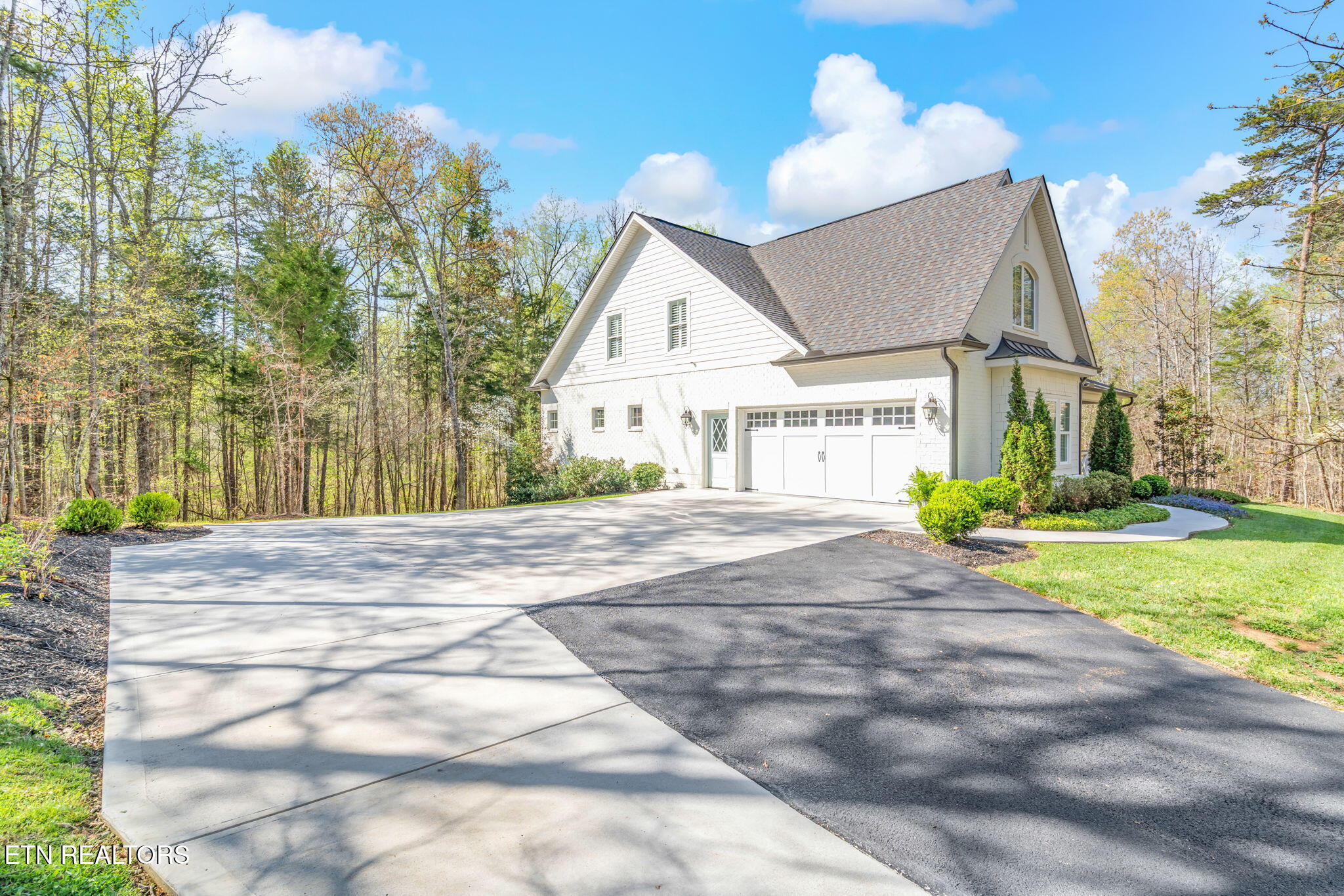 2576 Stock Creek Rd