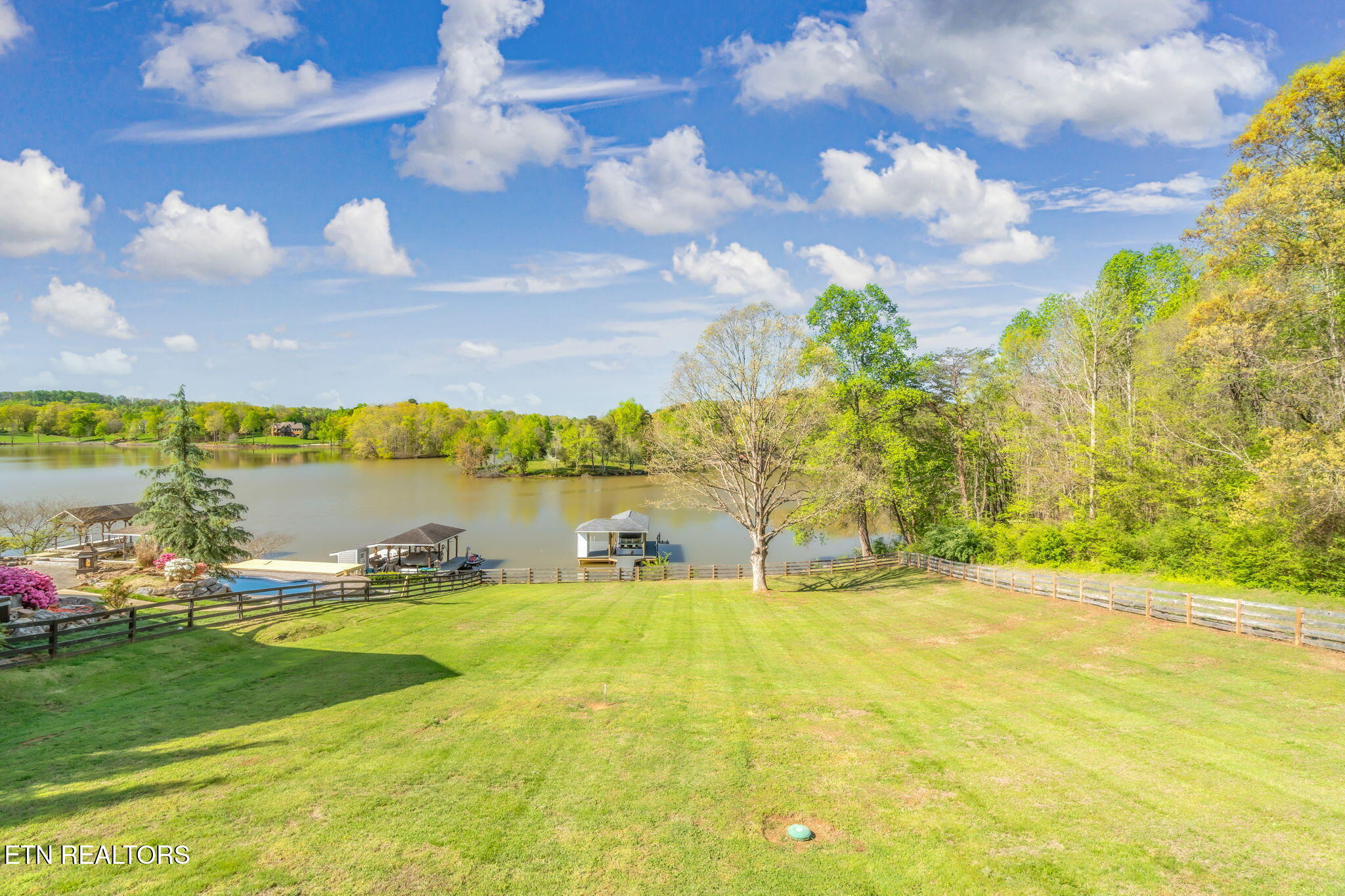 3105 Louisville Rd