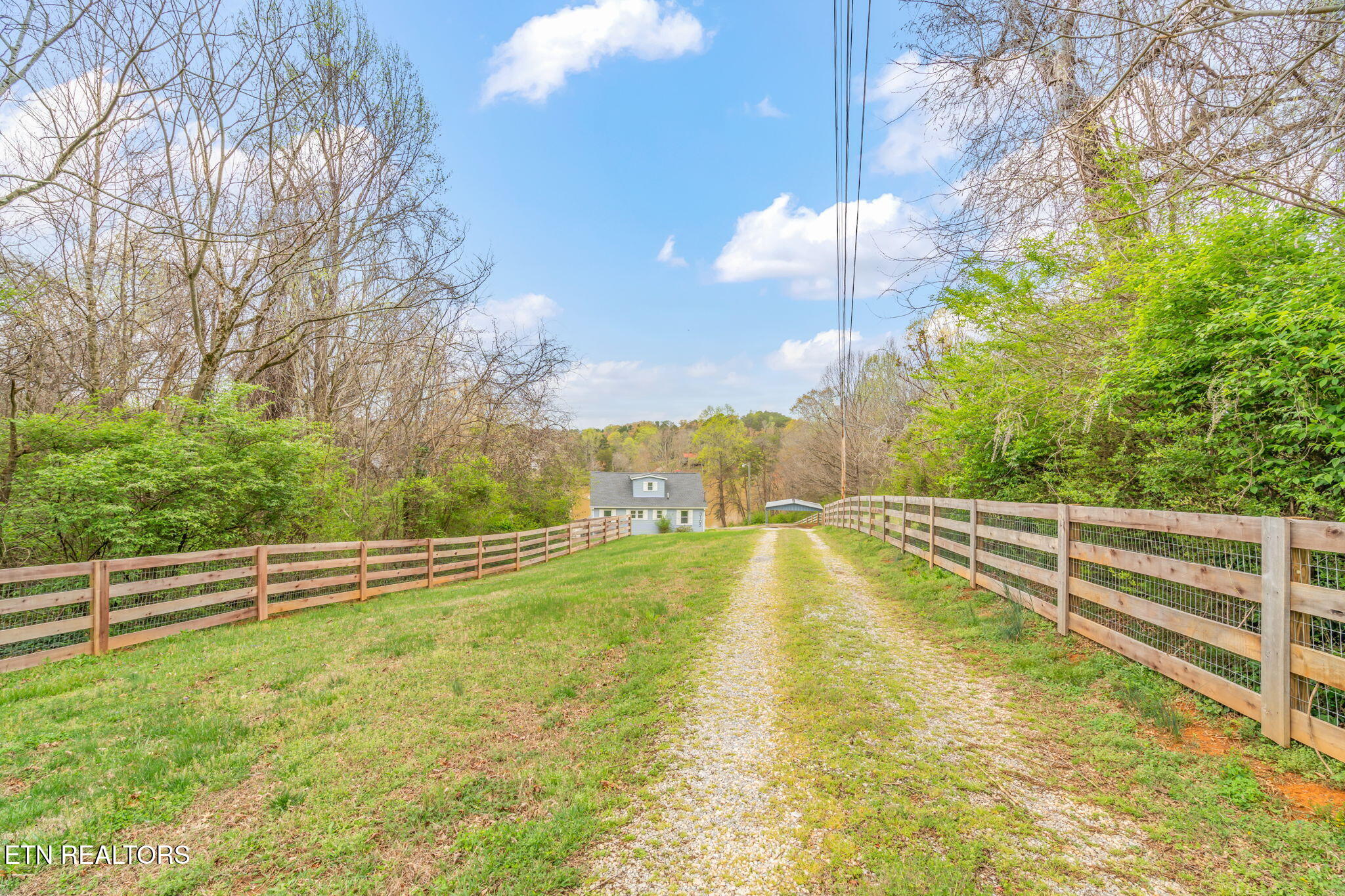 3105 Louisville Rd
