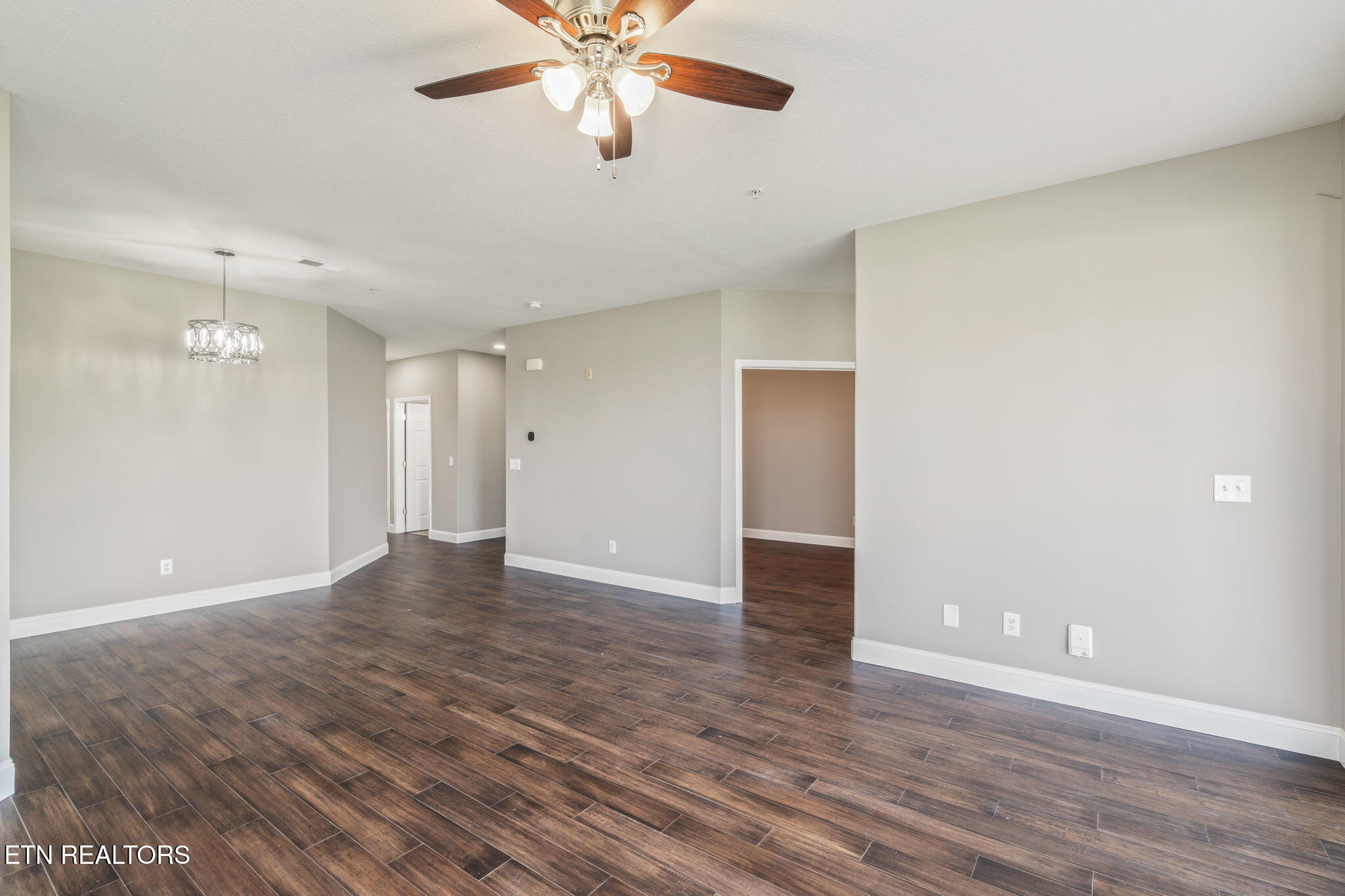 535 Rarity Bay Pkwy, 106