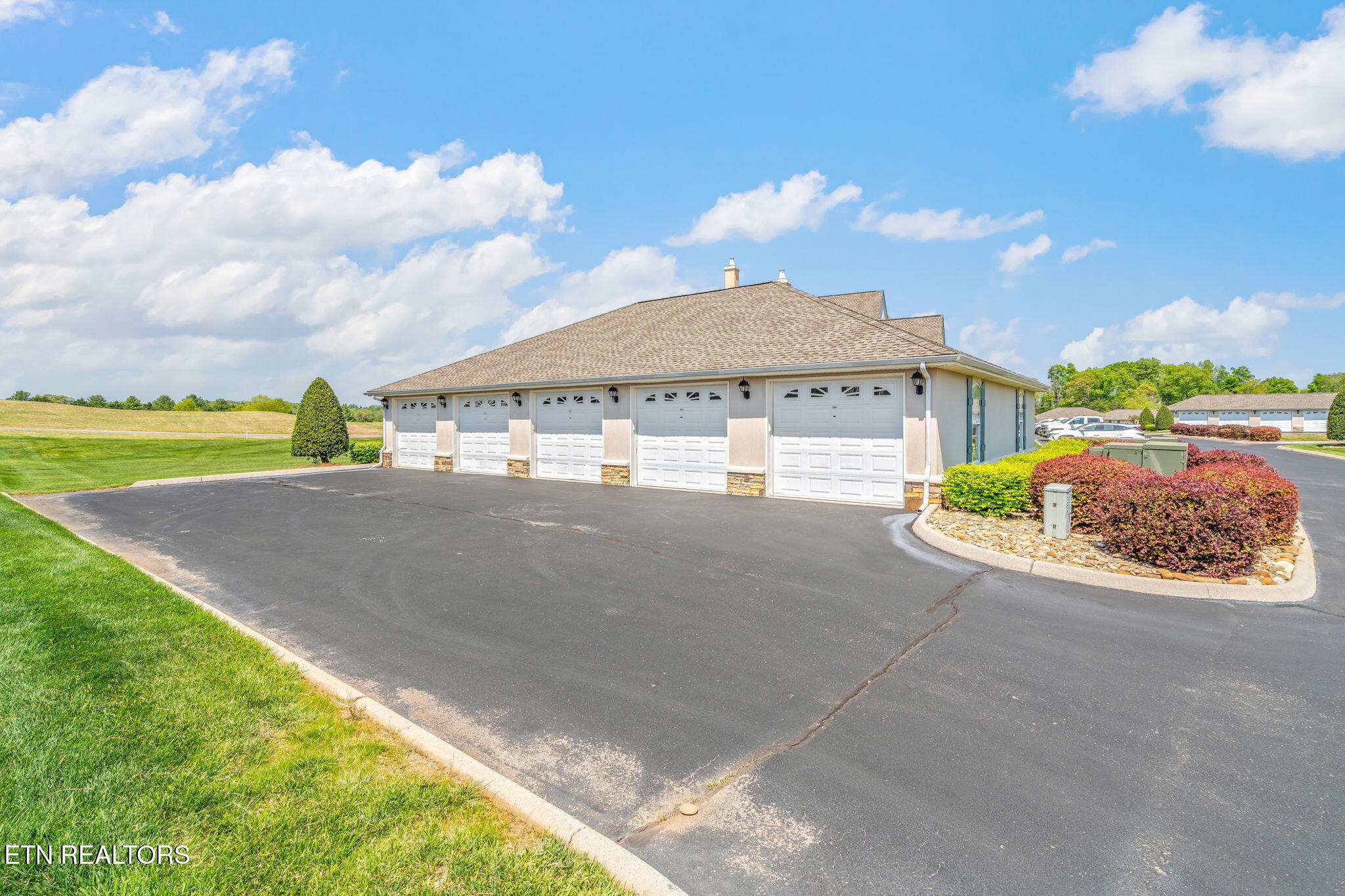 535 Rarity Bay Pkwy, 106
