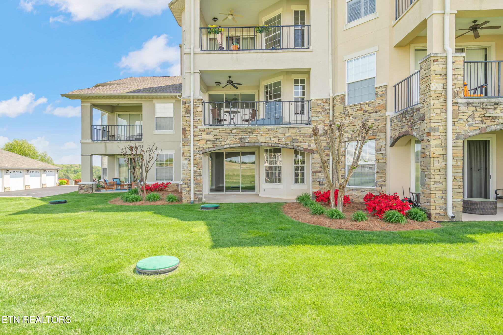 535 Rarity Bay Pkwy, 106
