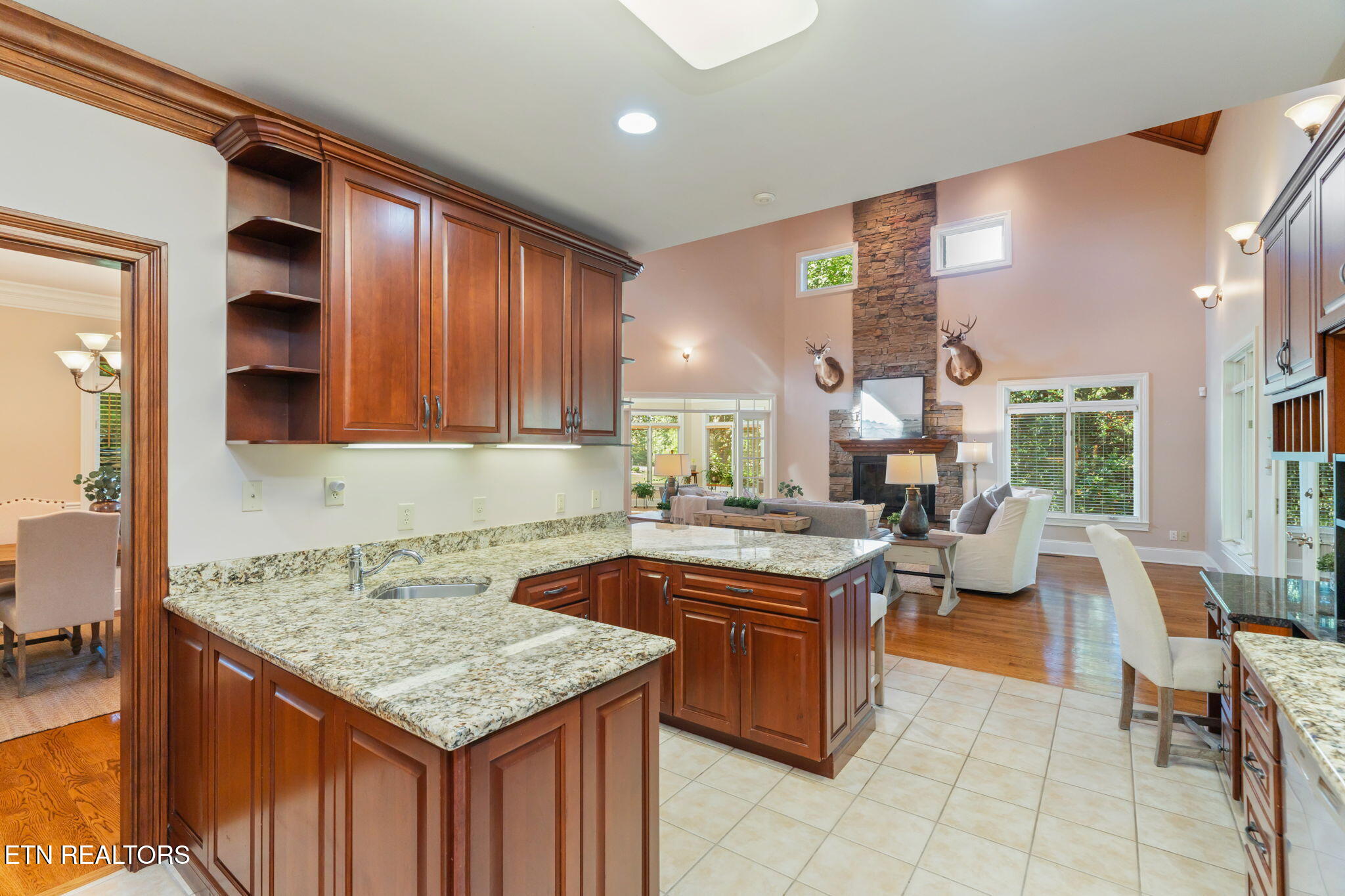 12317 River Oaks Point