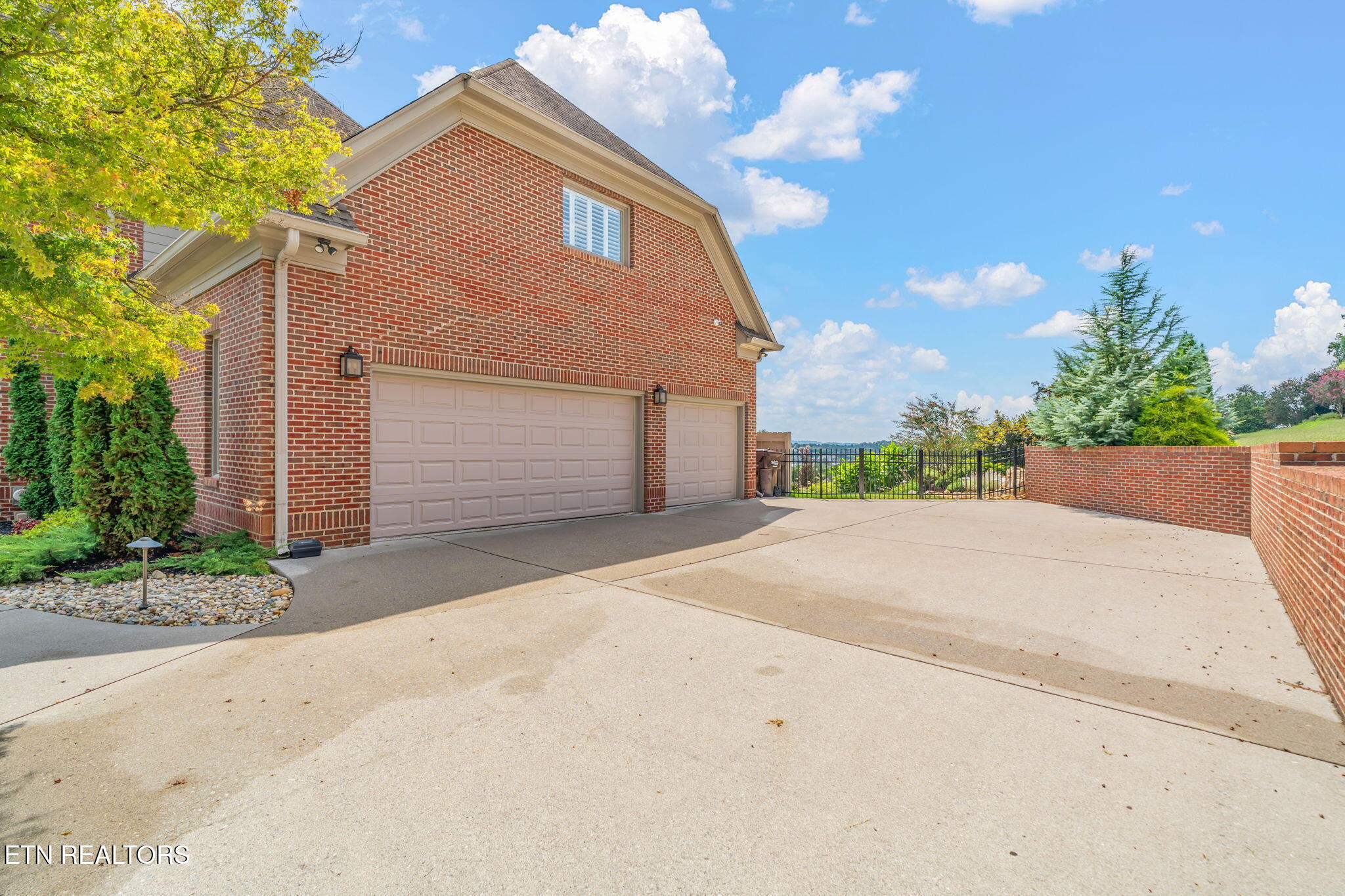 729 Brixworth Blvd