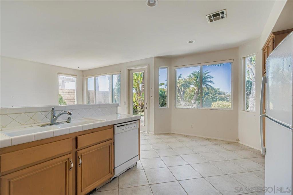 6709 Lonicera Street