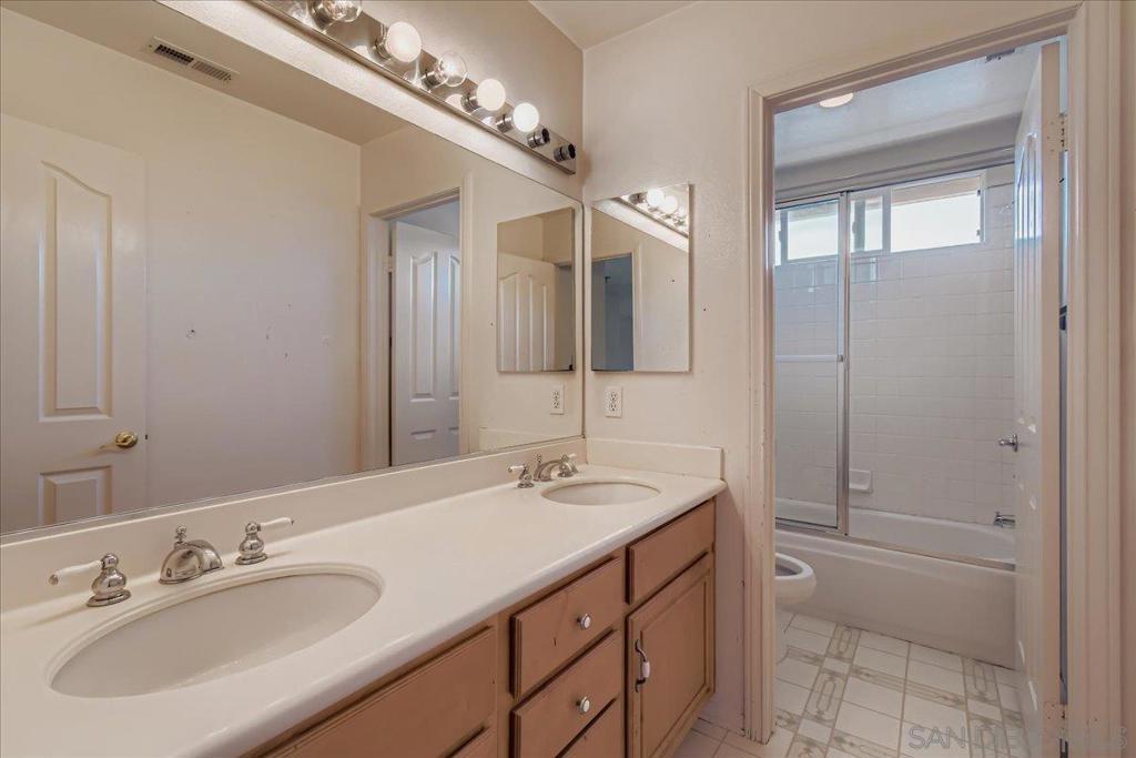 6709 Lonicera Street