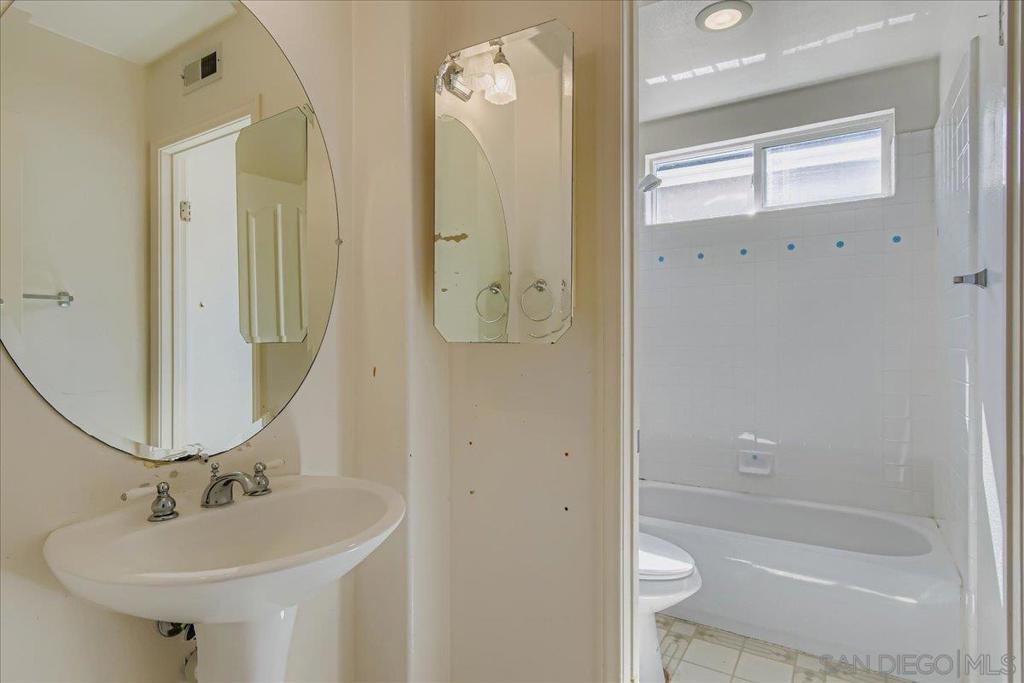 6709 Lonicera Street