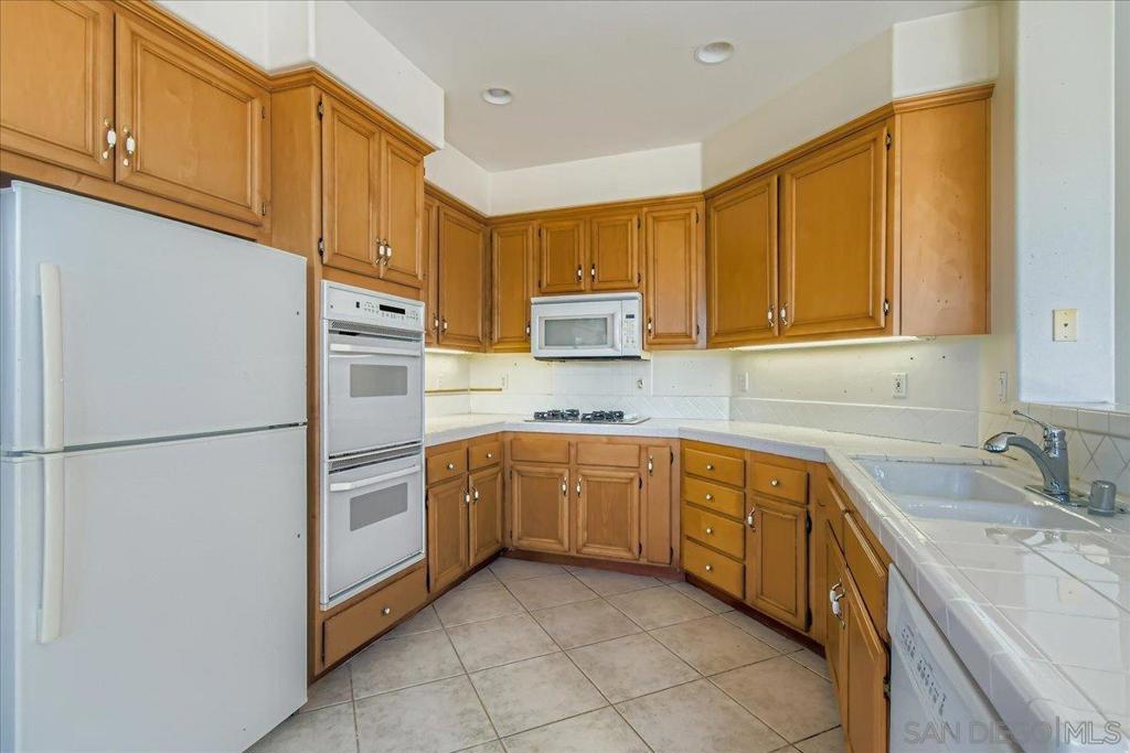 6709 Lonicera Street