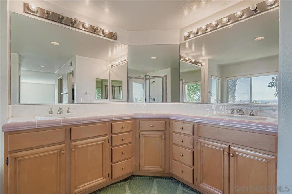 6709 Lonicera Street