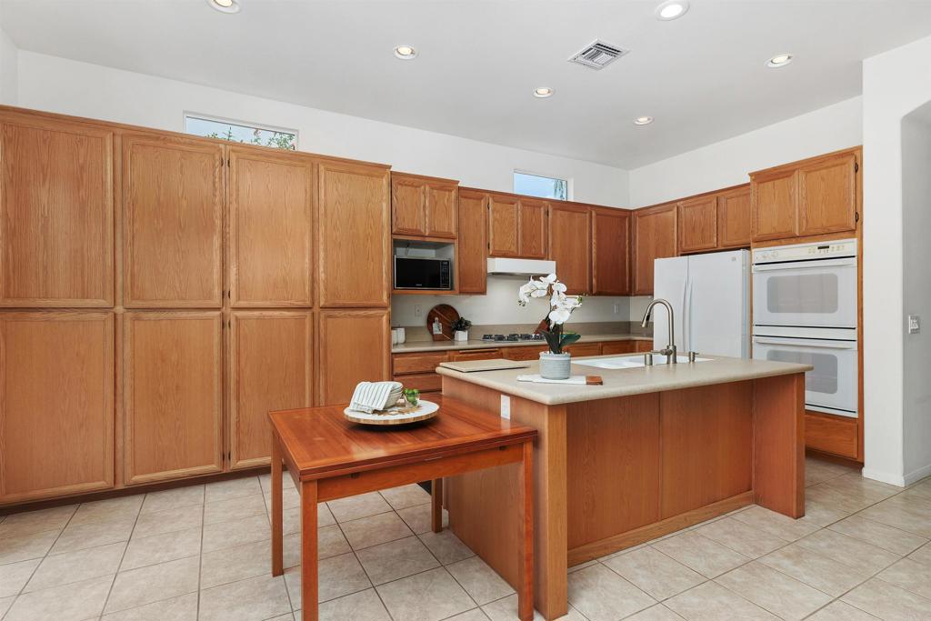 2330 Longfellow Road