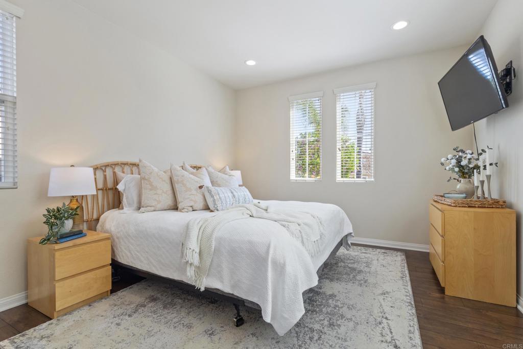 2152 Rocky Point Way