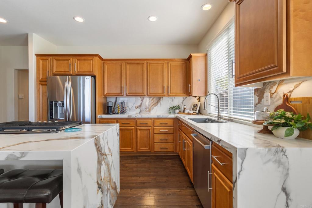 2152 Rocky Point Way