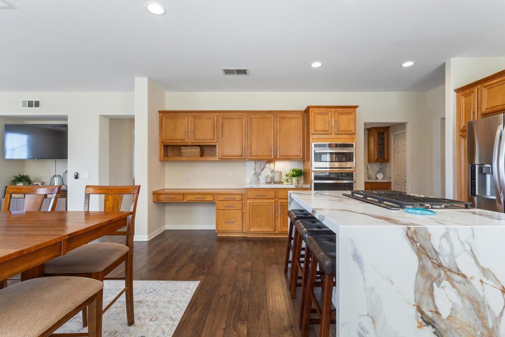 2152 Rocky Point Way