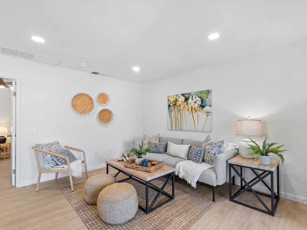 11179 Camino Ruiz 68