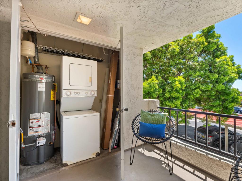 11179 Camino Ruiz 68