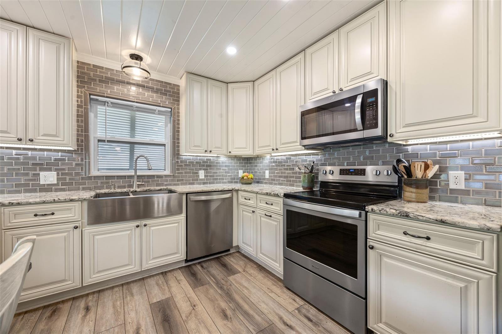 42 SMYRNA DR