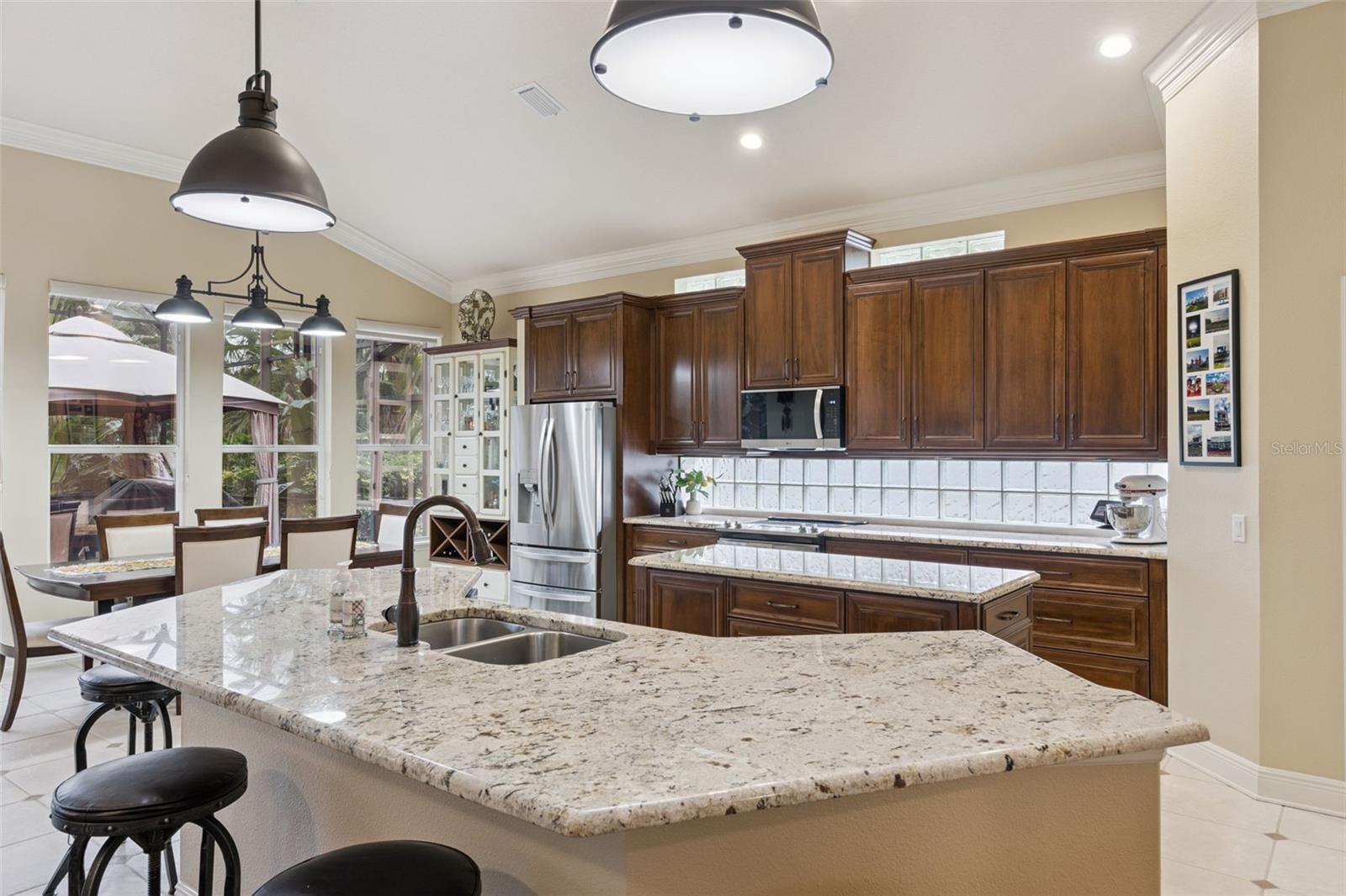 236 HAZELTINE DR