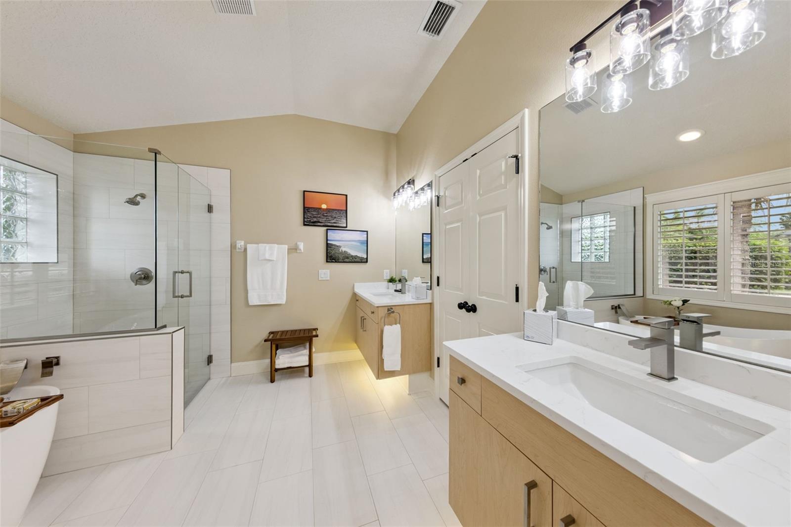 236 HAZELTINE DR