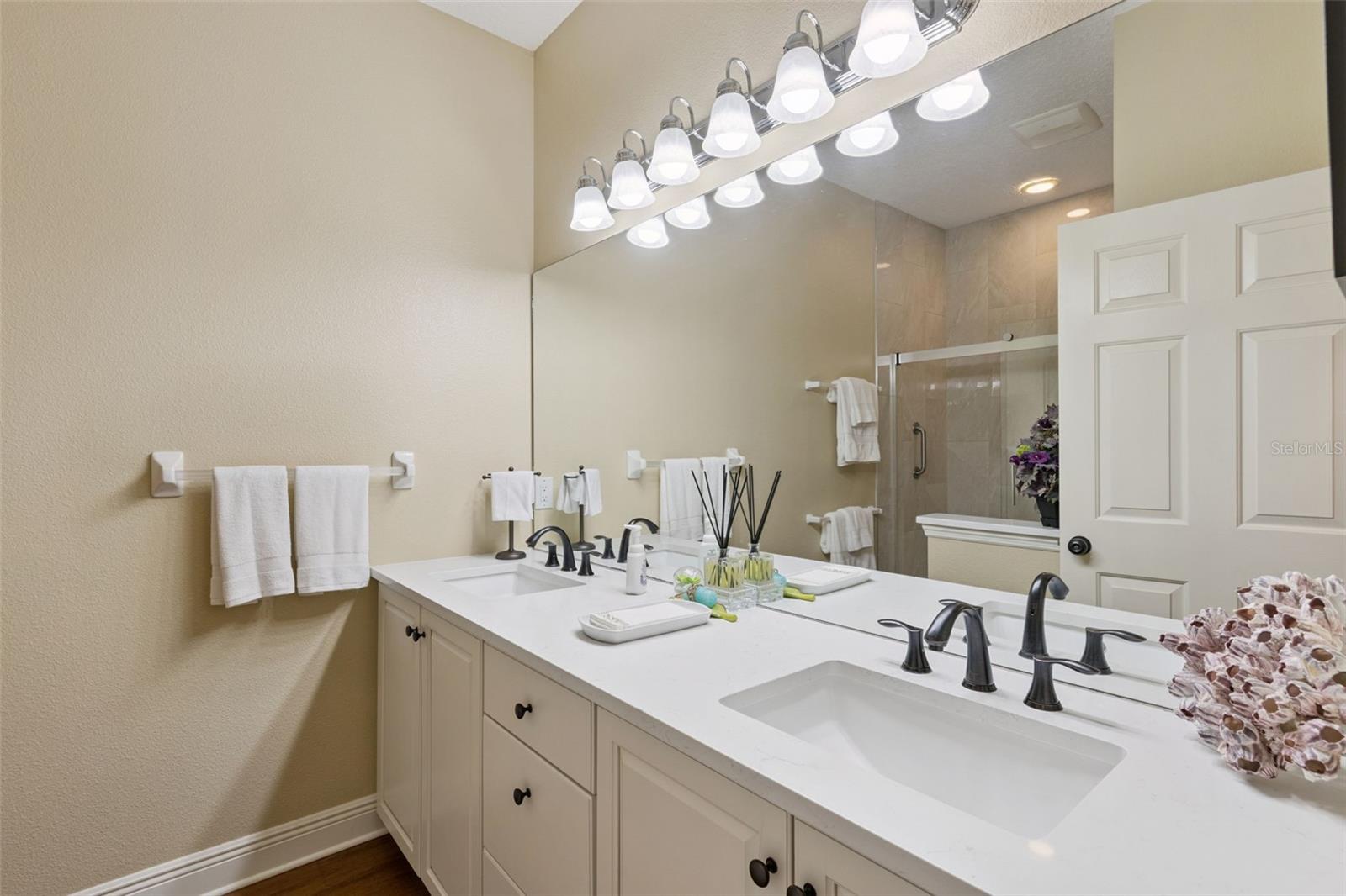 236 HAZELTINE DR