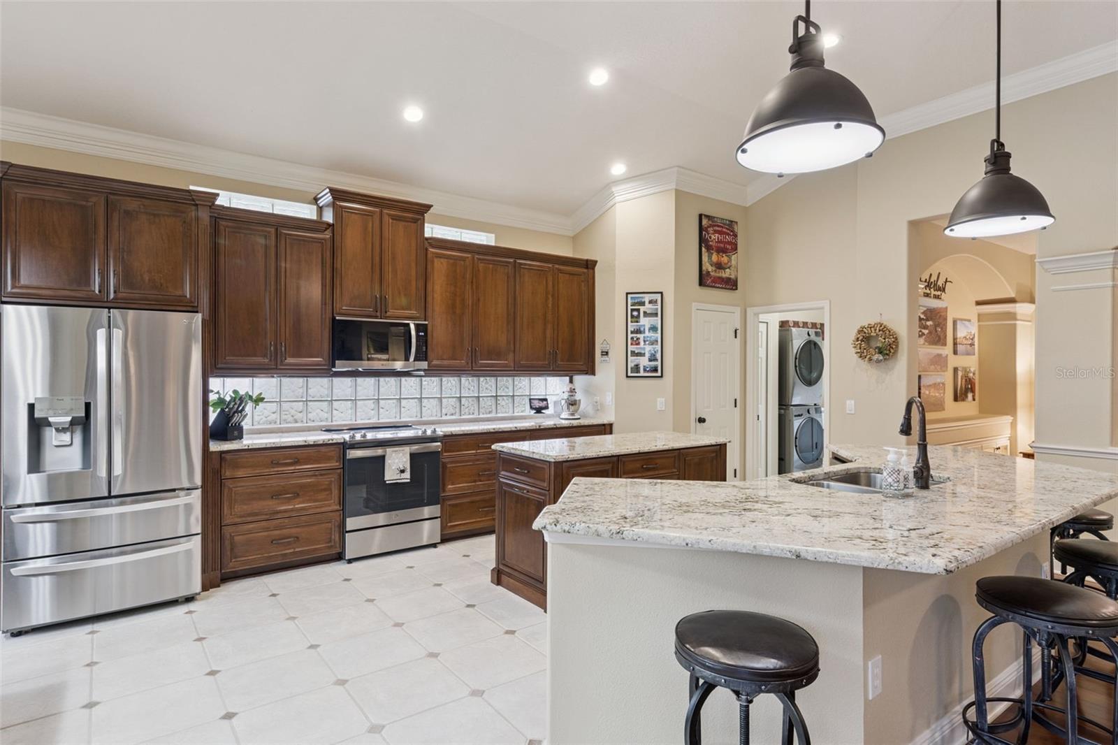 236 HAZELTINE DR