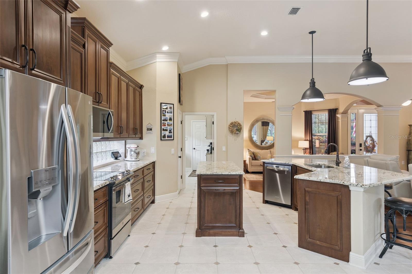 236 HAZELTINE DR