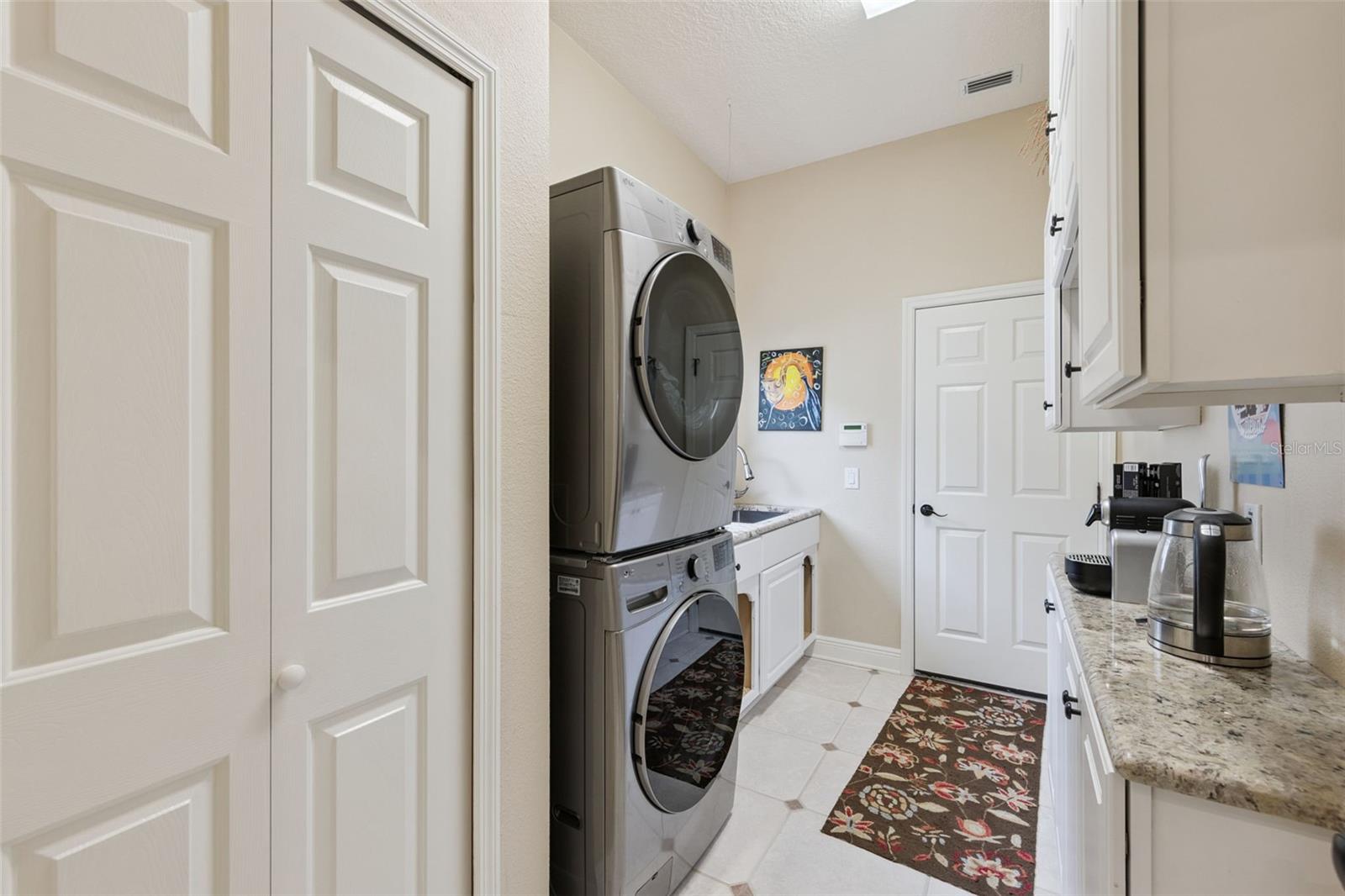 236 HAZELTINE DR