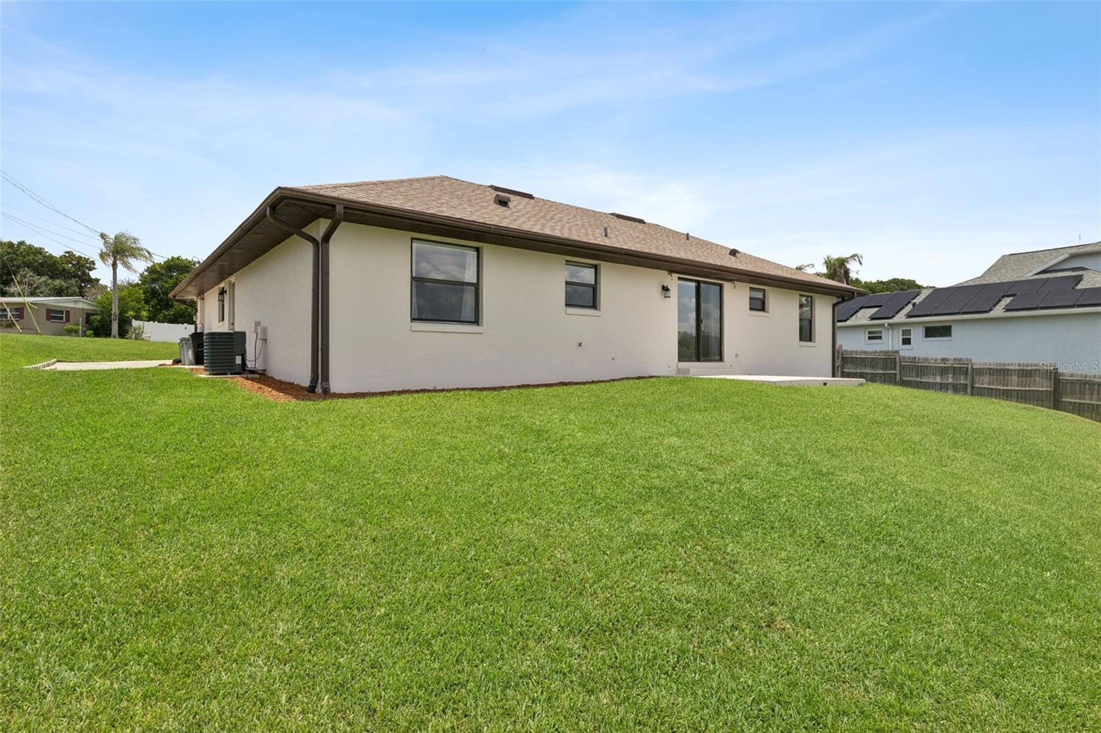 34 JASMINE DR