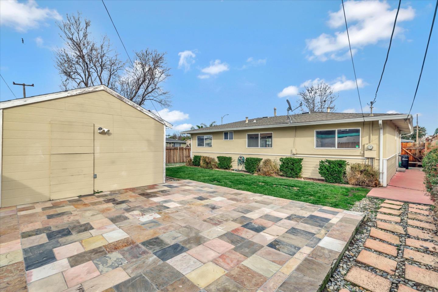 2622 Painted Rock DR