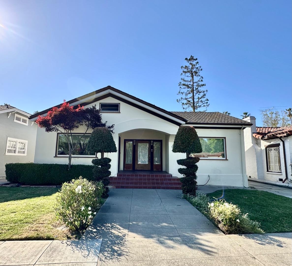 1331 Sierra AVE