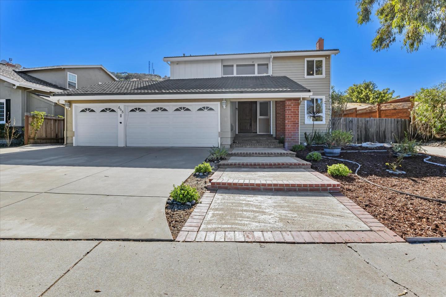 468 Curie DR