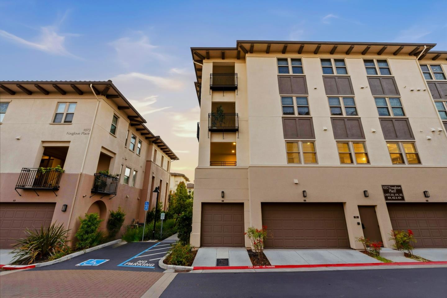 1057 Foxglove Place 202