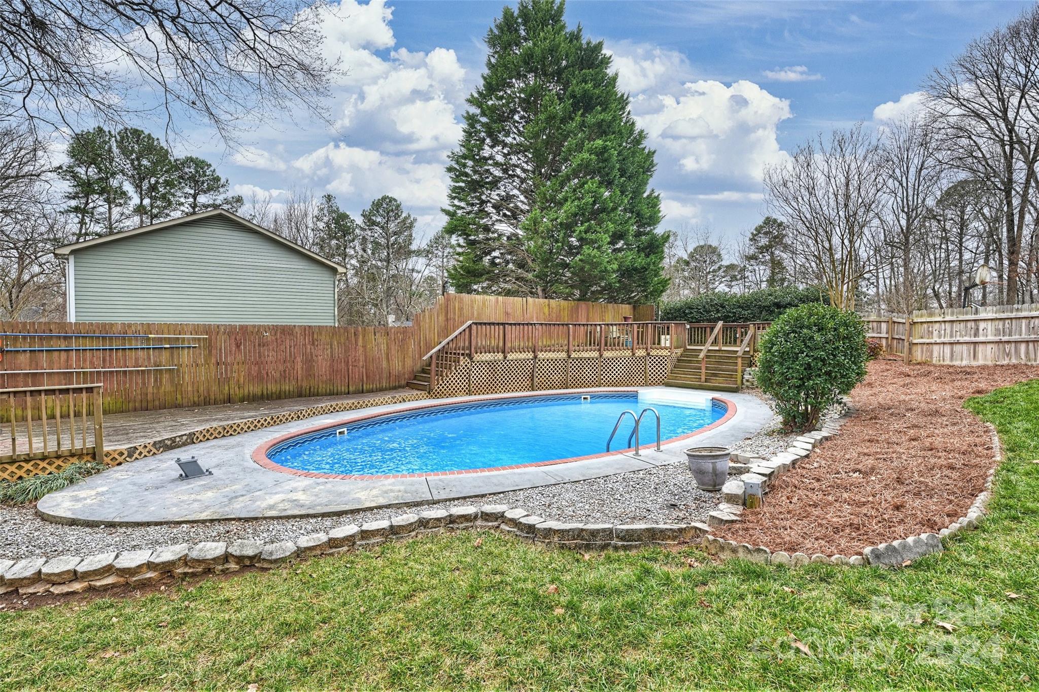 734 MATTINGWOOD Drive