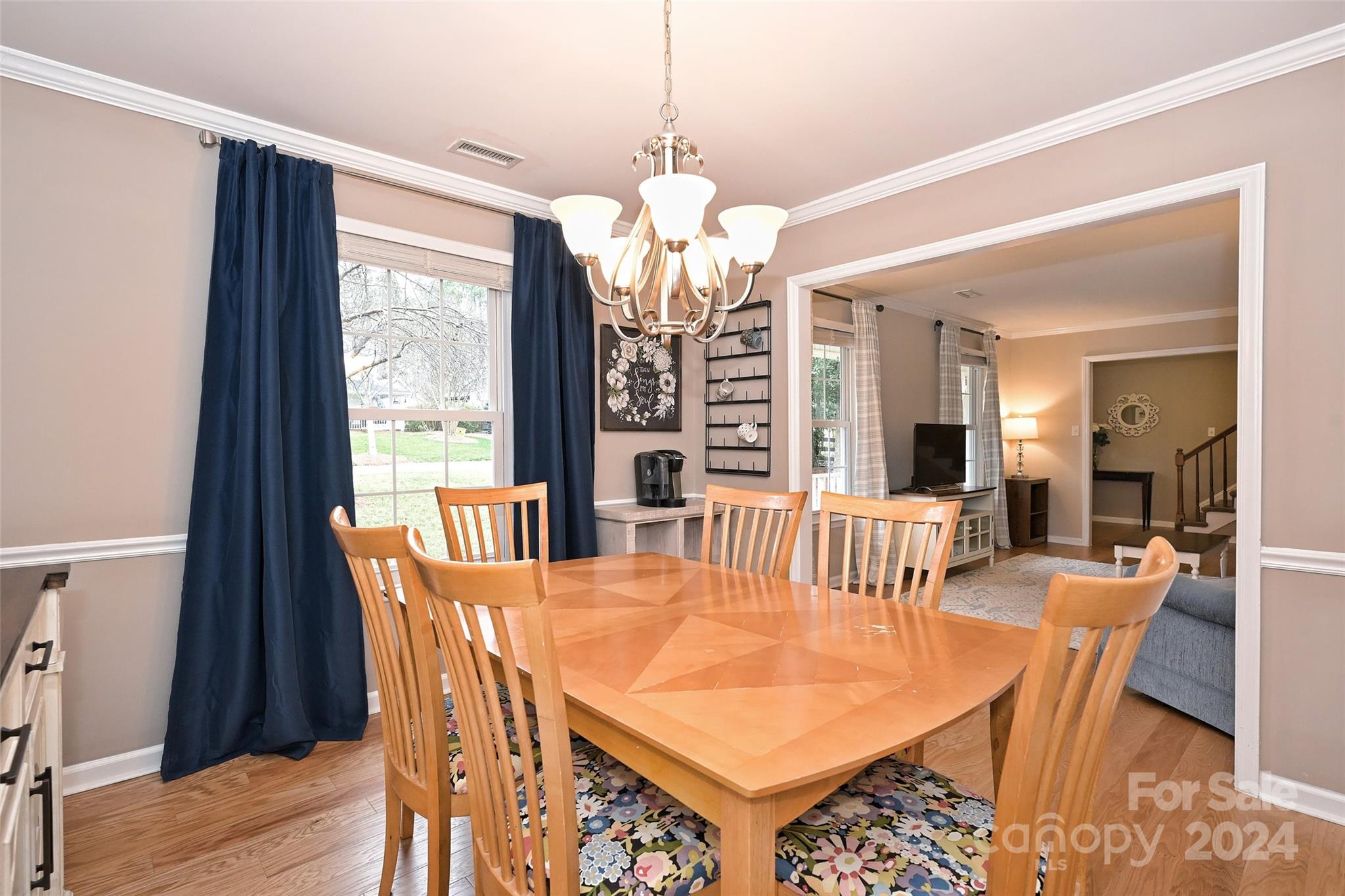 734 MATTINGWOOD Drive