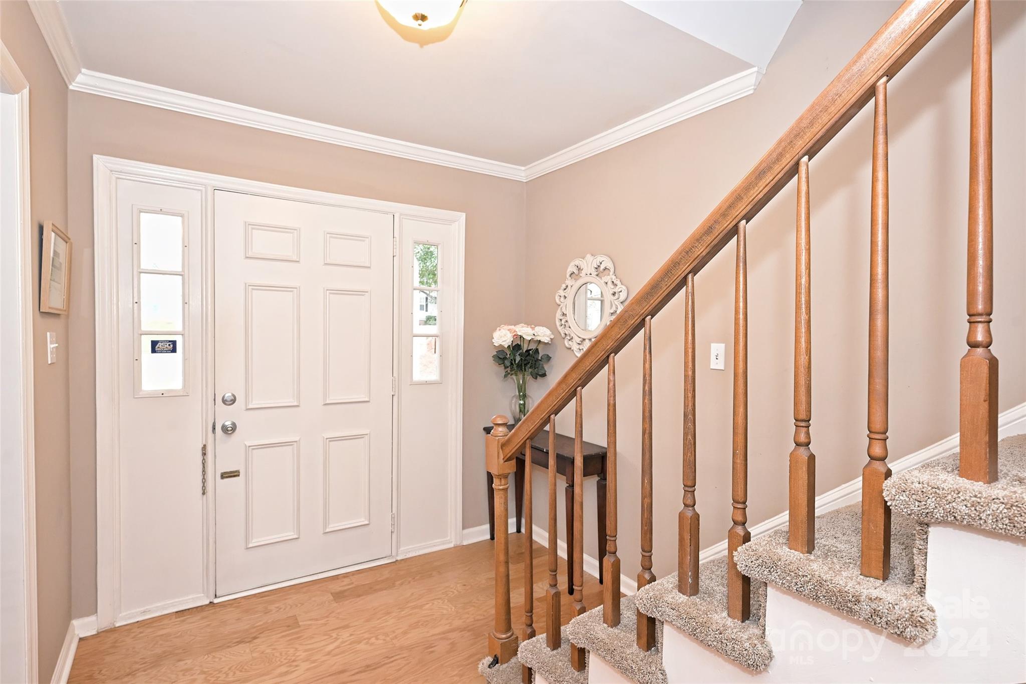 734 MATTINGWOOD Drive