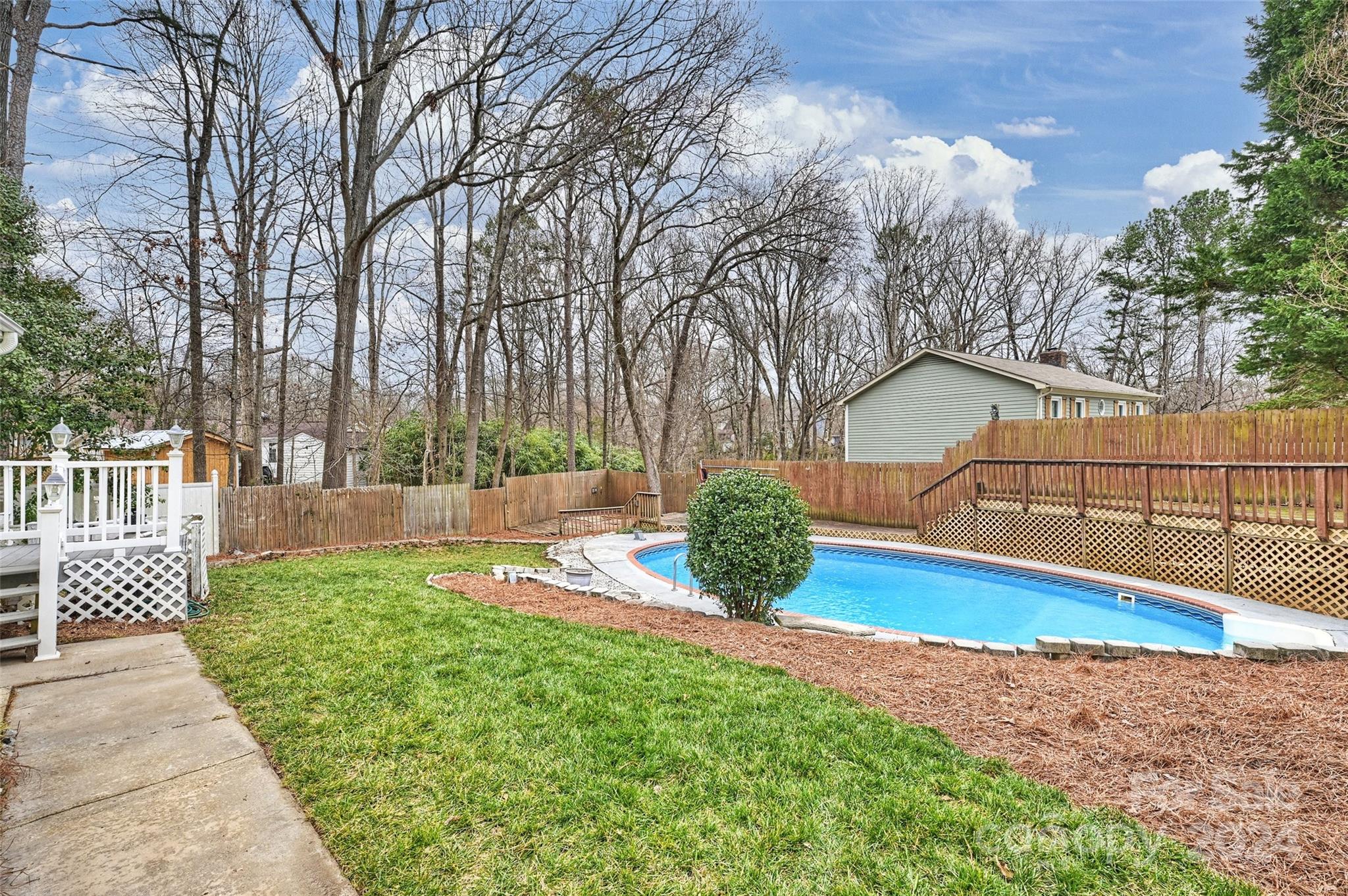 734 MATTINGWOOD Drive