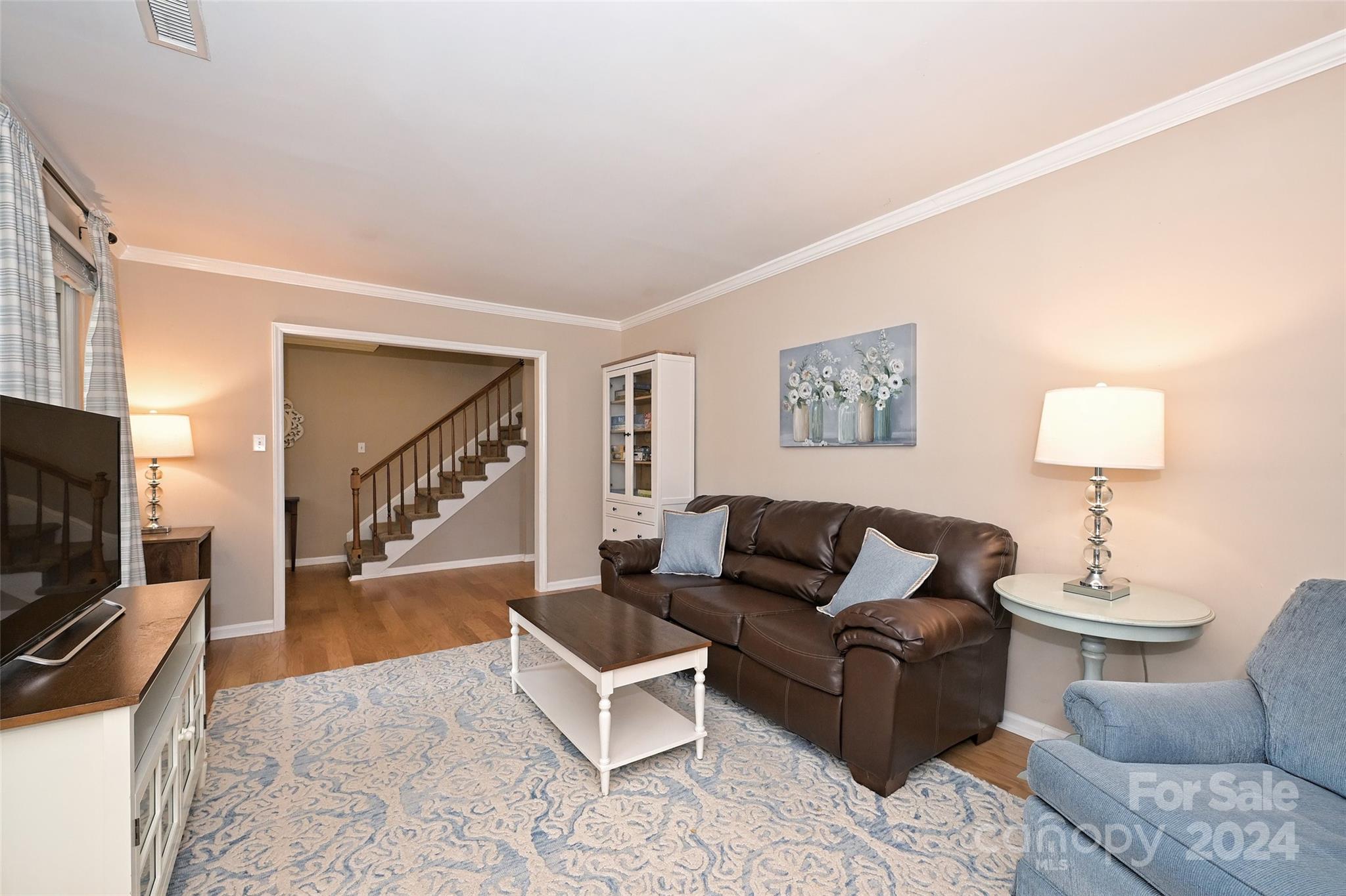 734 MATTINGWOOD Drive