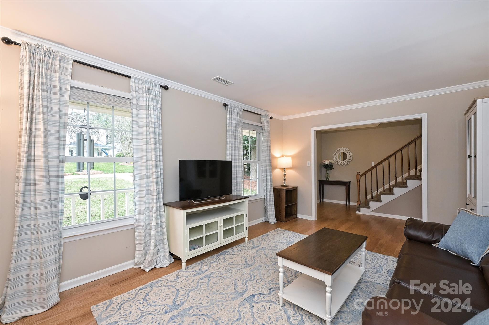 734 MATTINGWOOD Drive
