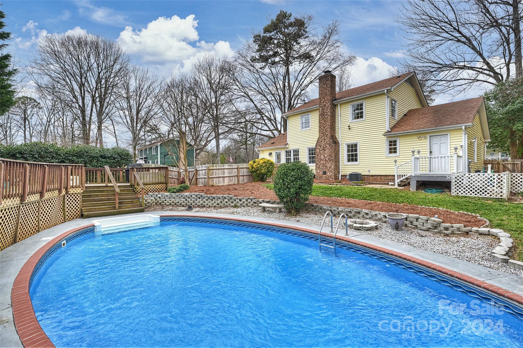 734 MATTINGWOOD Drive