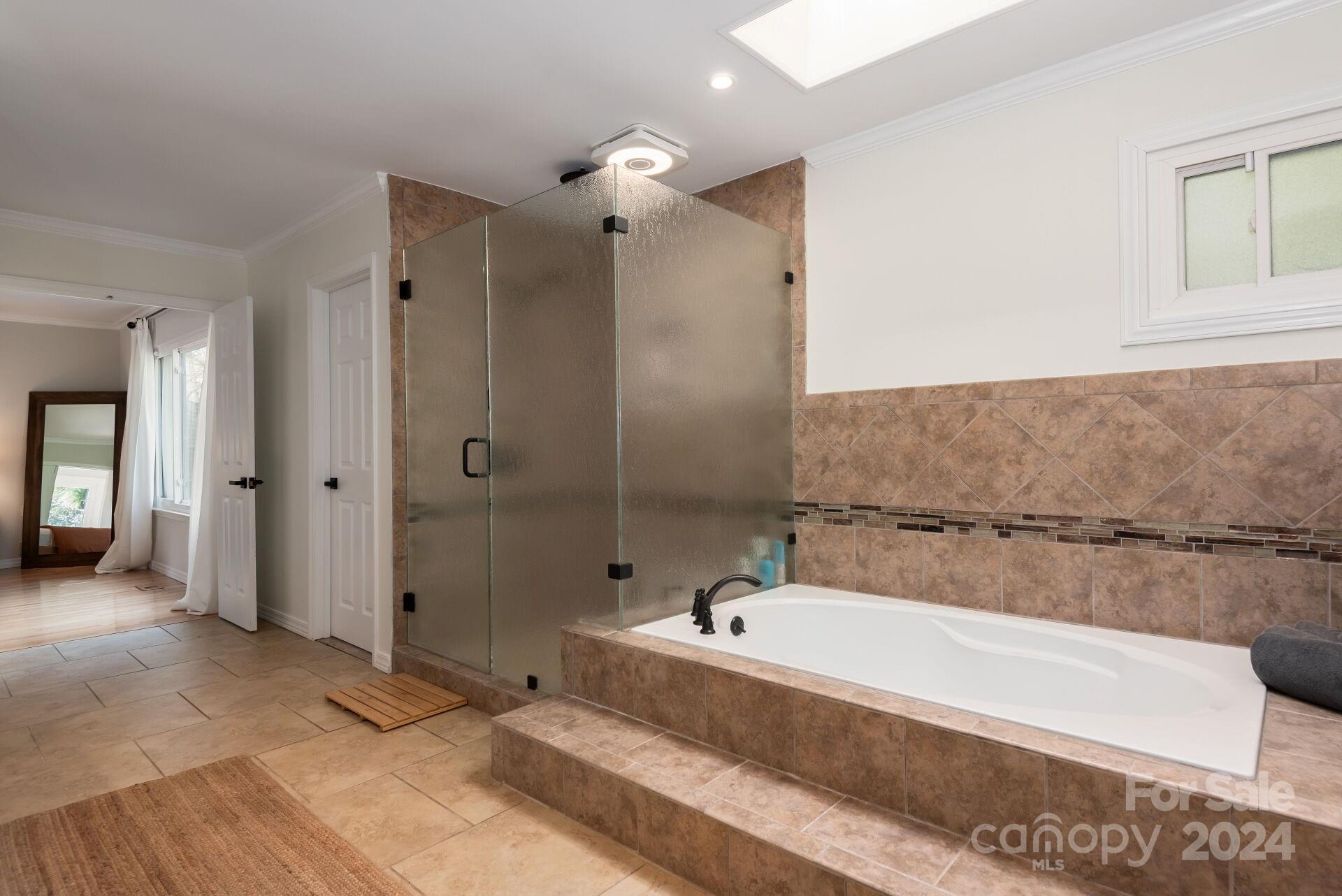 1524 Larochelle Lane