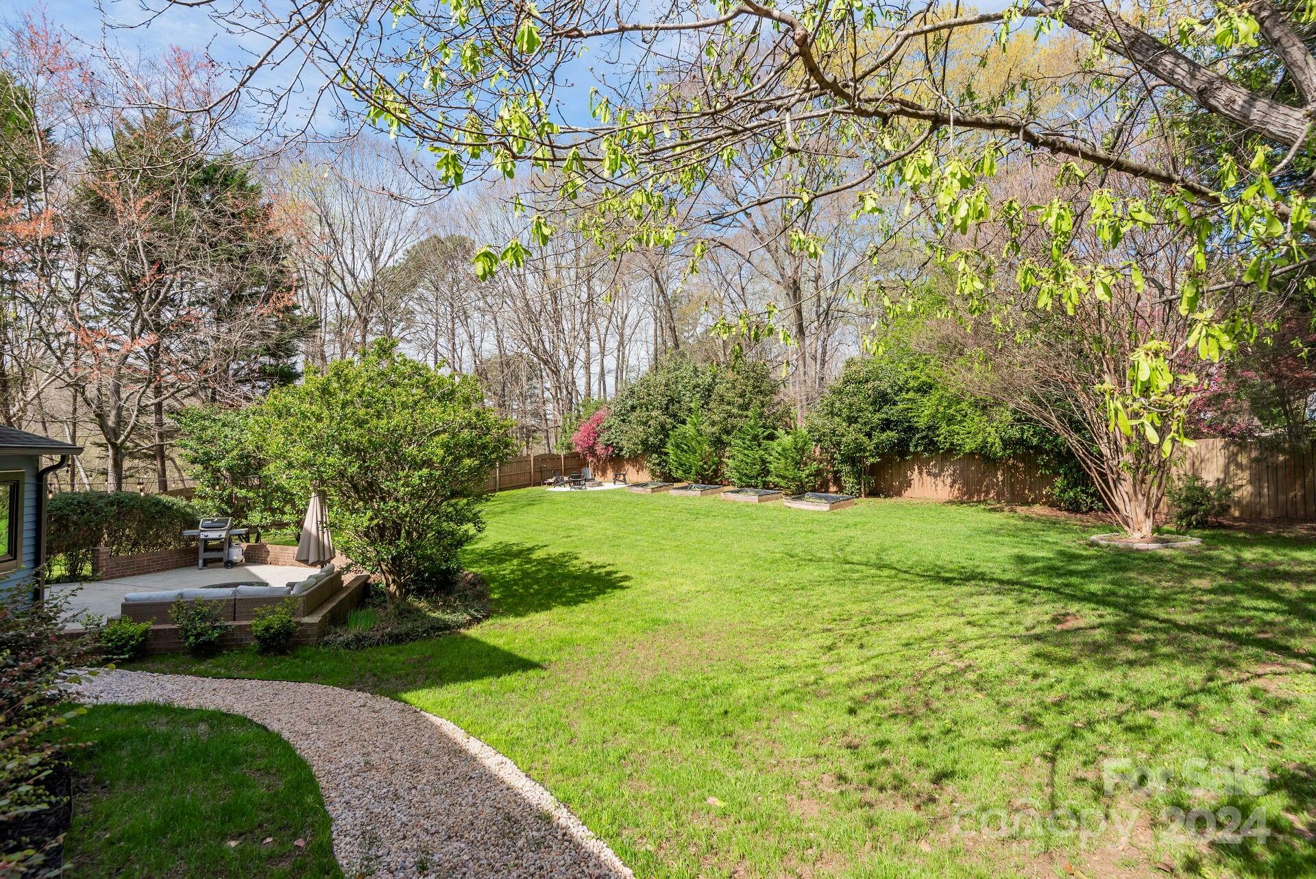 1524 Larochelle Lane