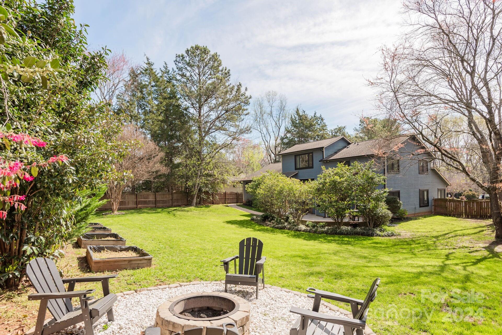 1524 Larochelle Lane