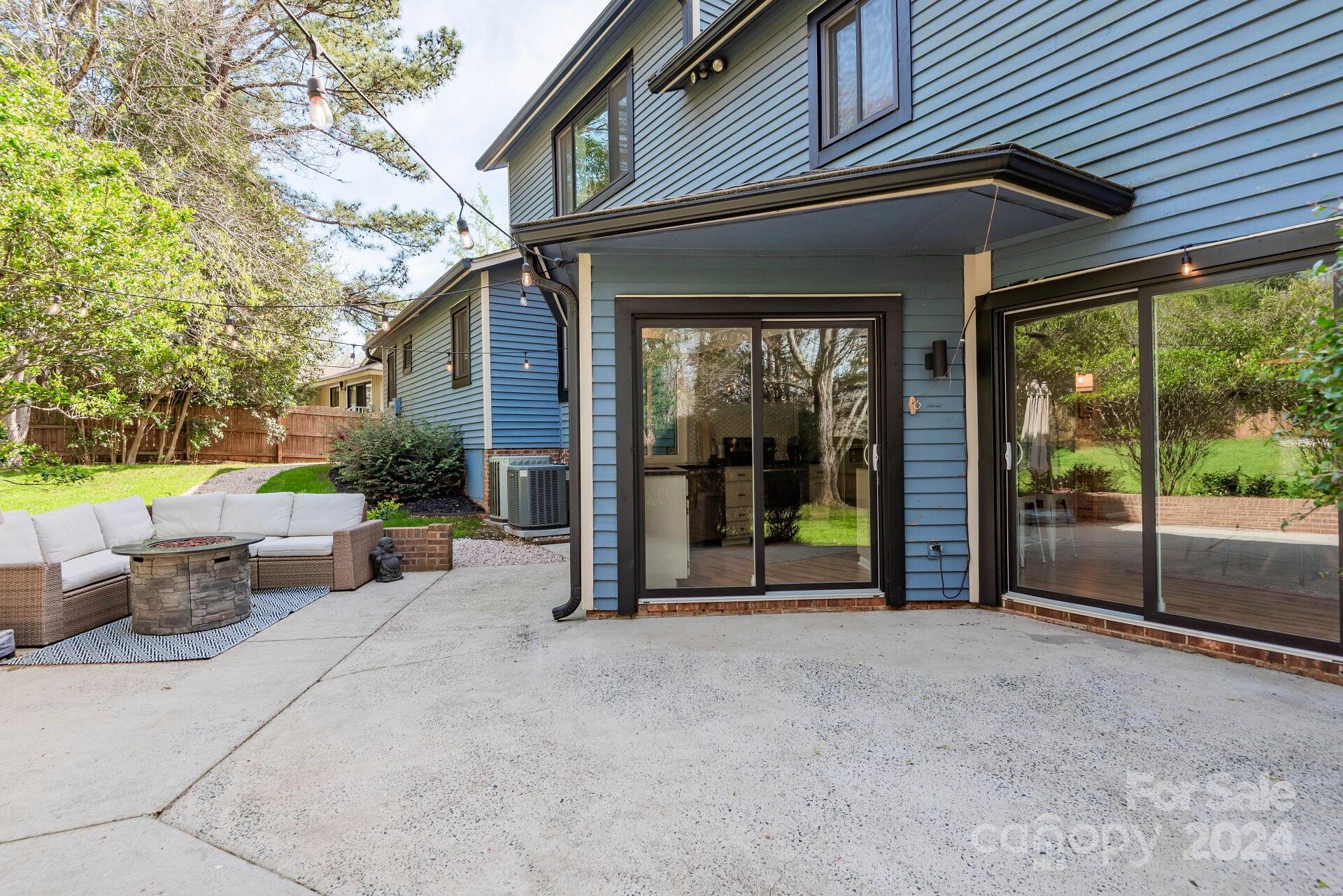 1524 Larochelle Lane