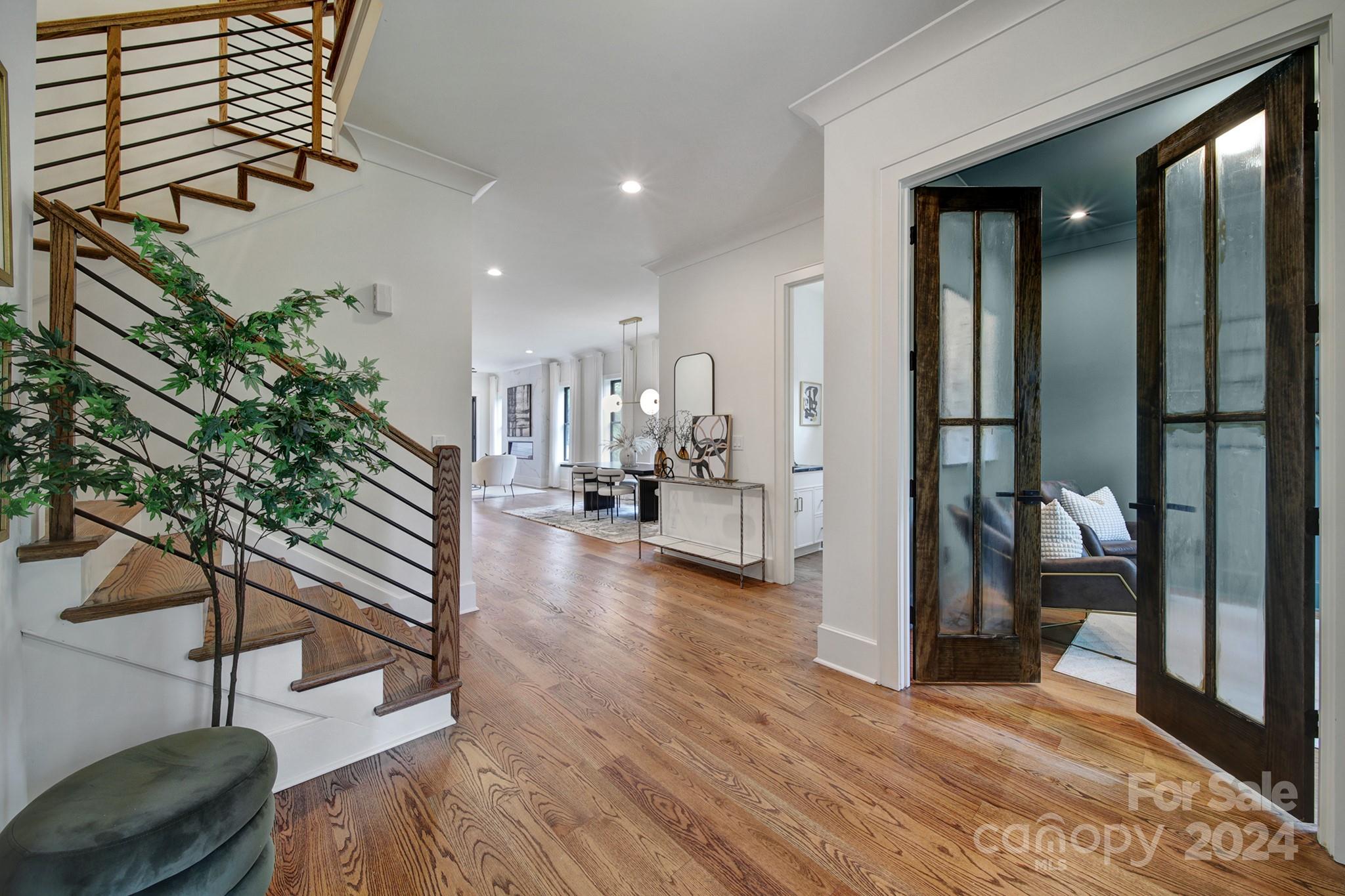 1821 Kensington Drive