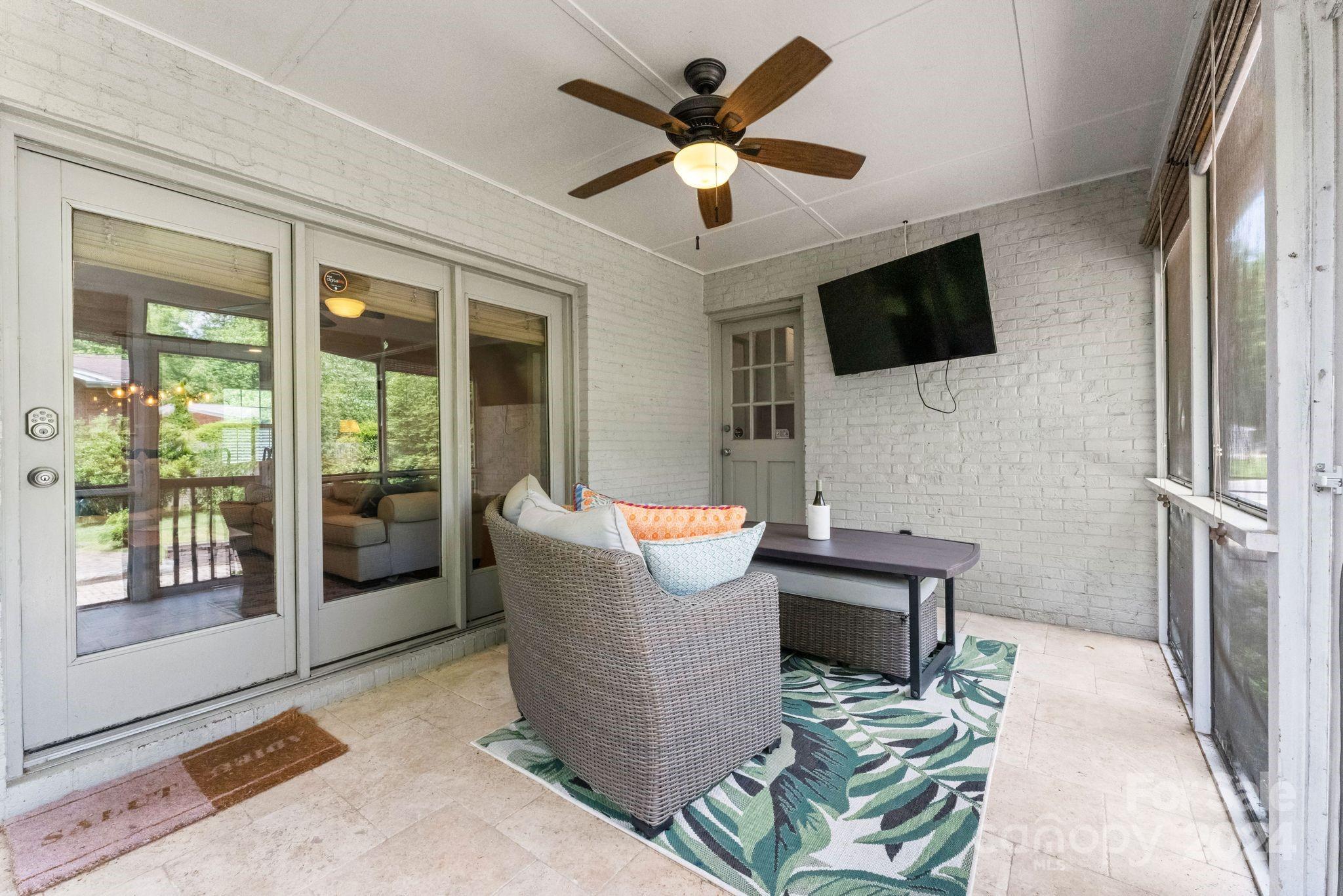 1322 Erinshire Road